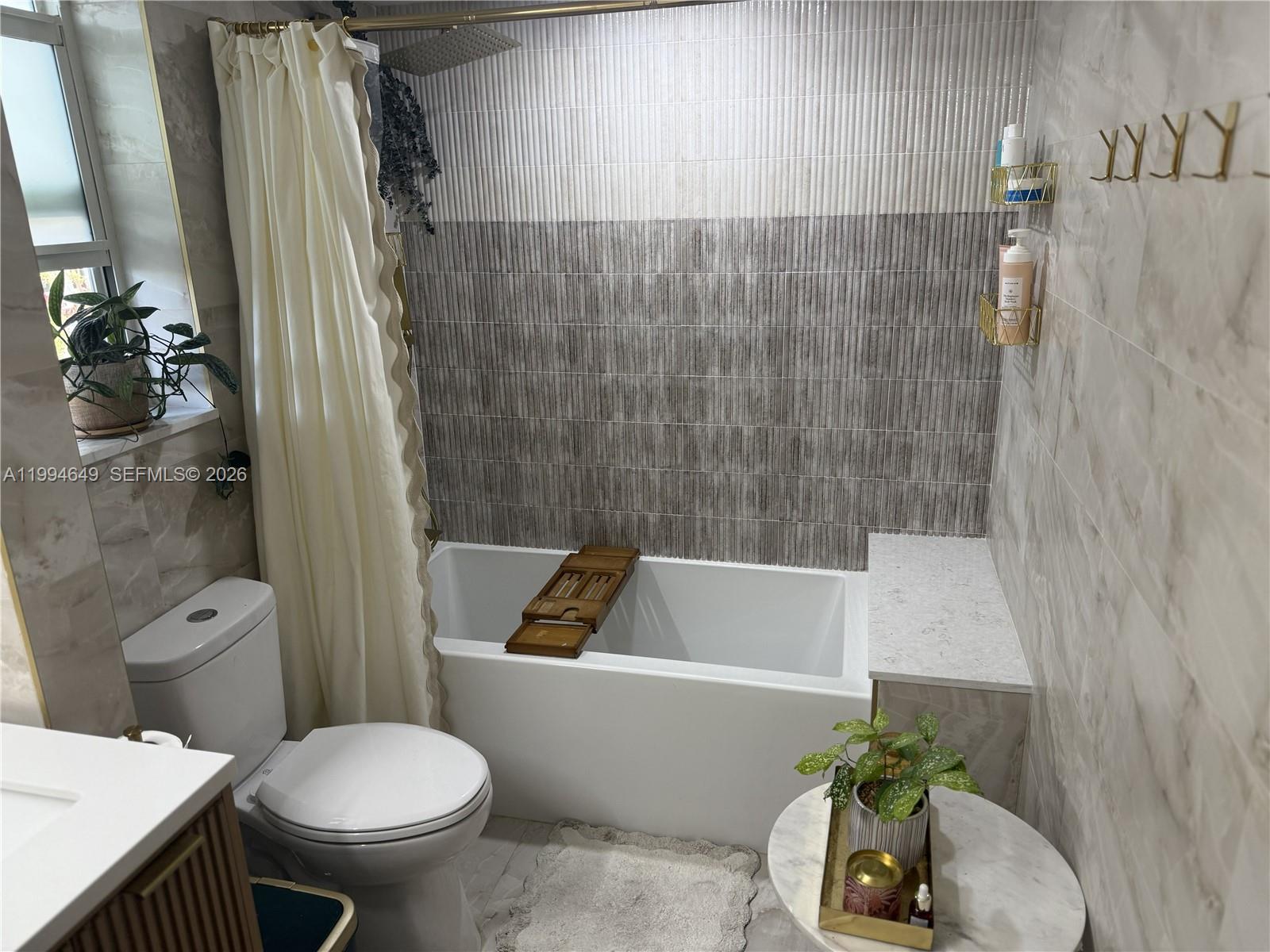 1519 Drexel Ave #200 Miami Beach, FL 33139