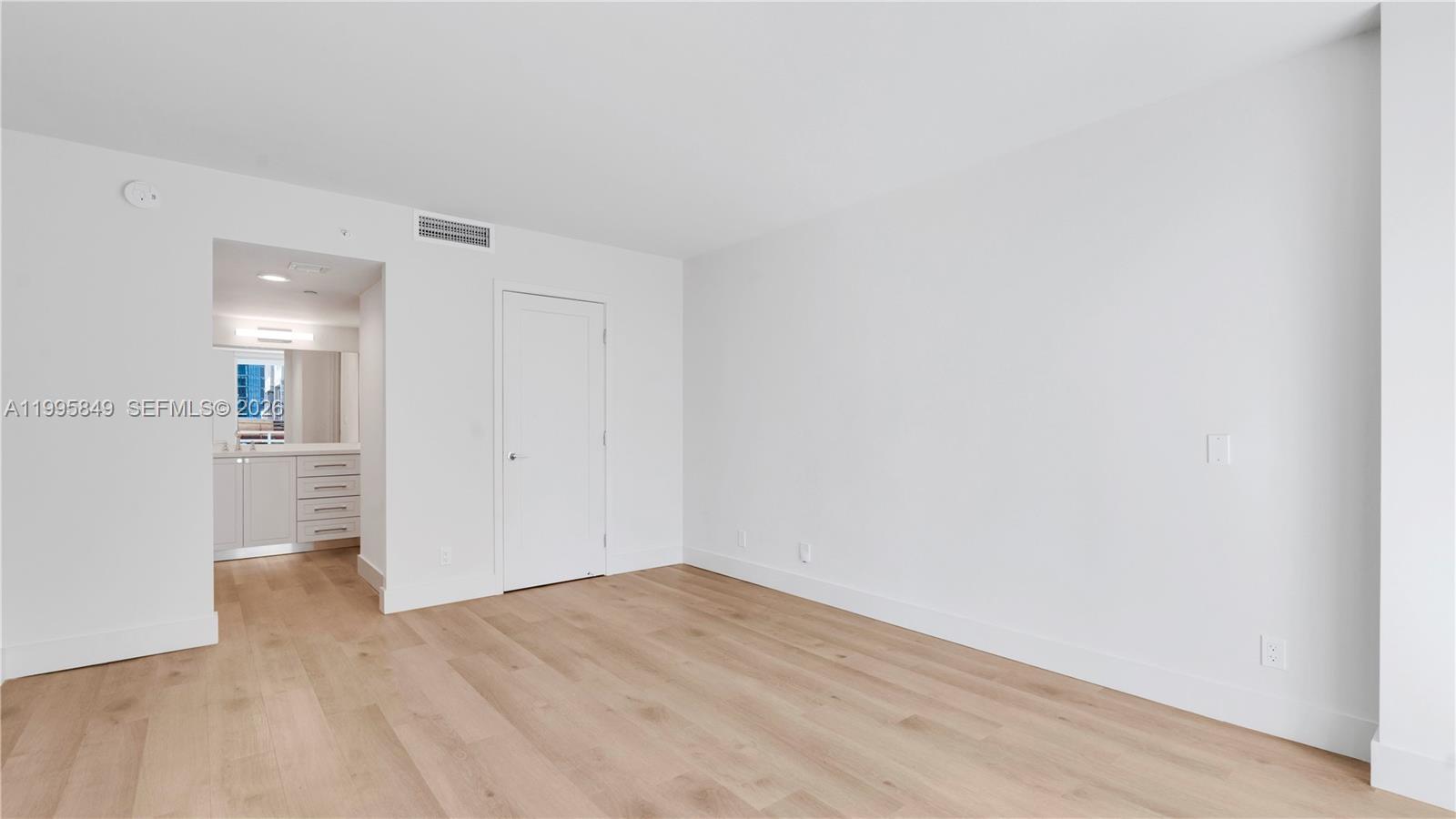 555 NE 34th St #609 Miami, FL 33137