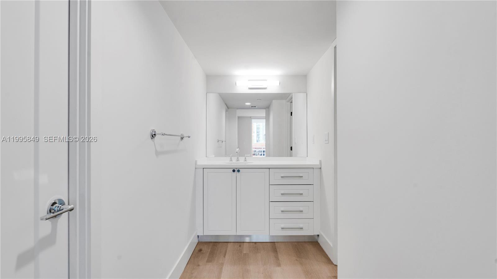 555 NE 34th St #609 Miami, FL 33137