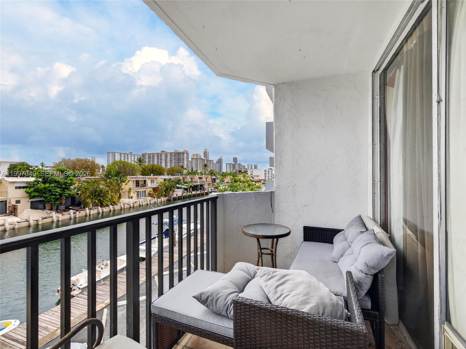 3703 NE 166th St #302 North Miami Beach, FL 33160