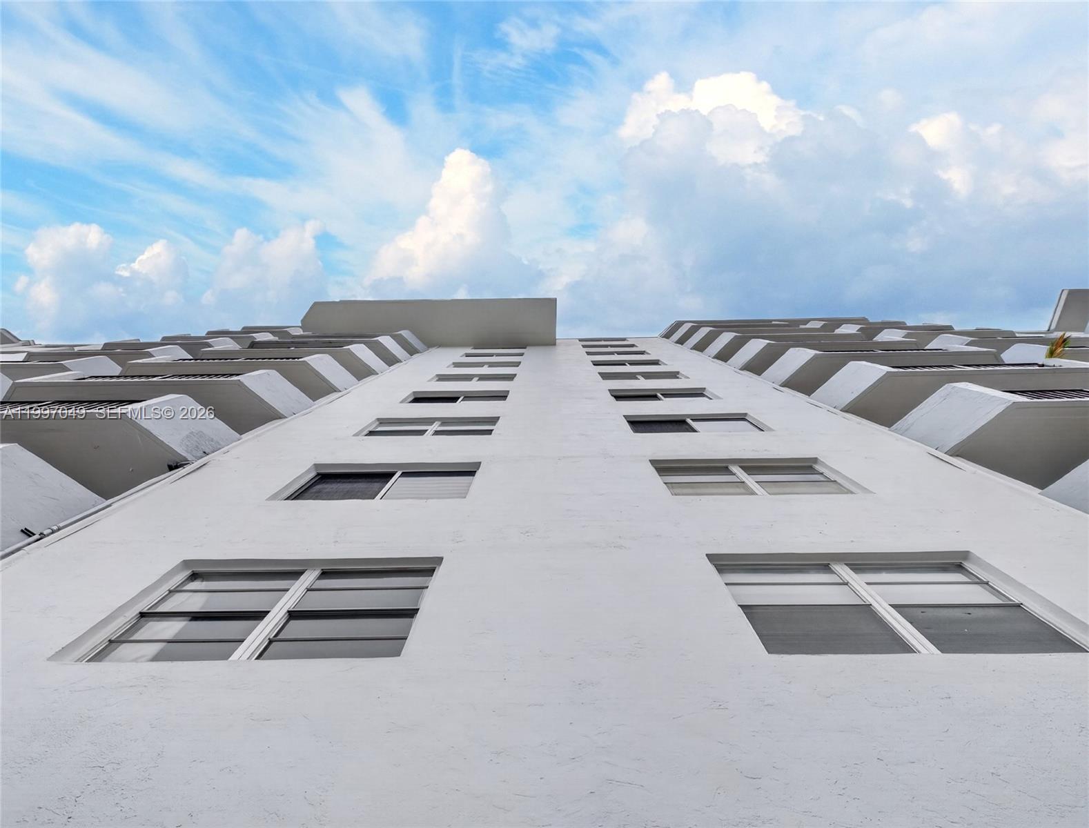 3703 NE 166th St #302 North Miami Beach, FL 33160
