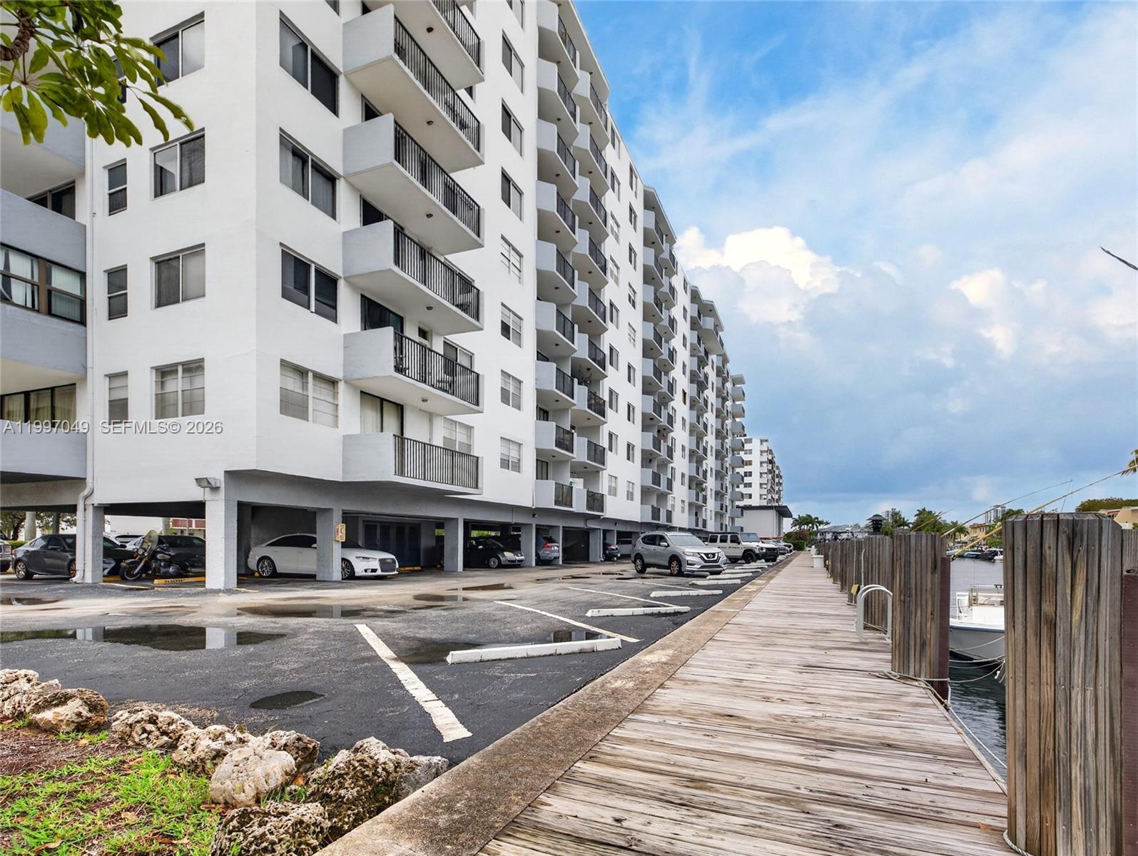 3703 NE 166th St #302 North Miami Beach, FL 33160