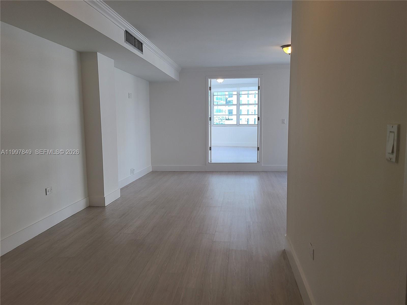 999 Brickell Bay Dr #1207 Miami, FL 33131