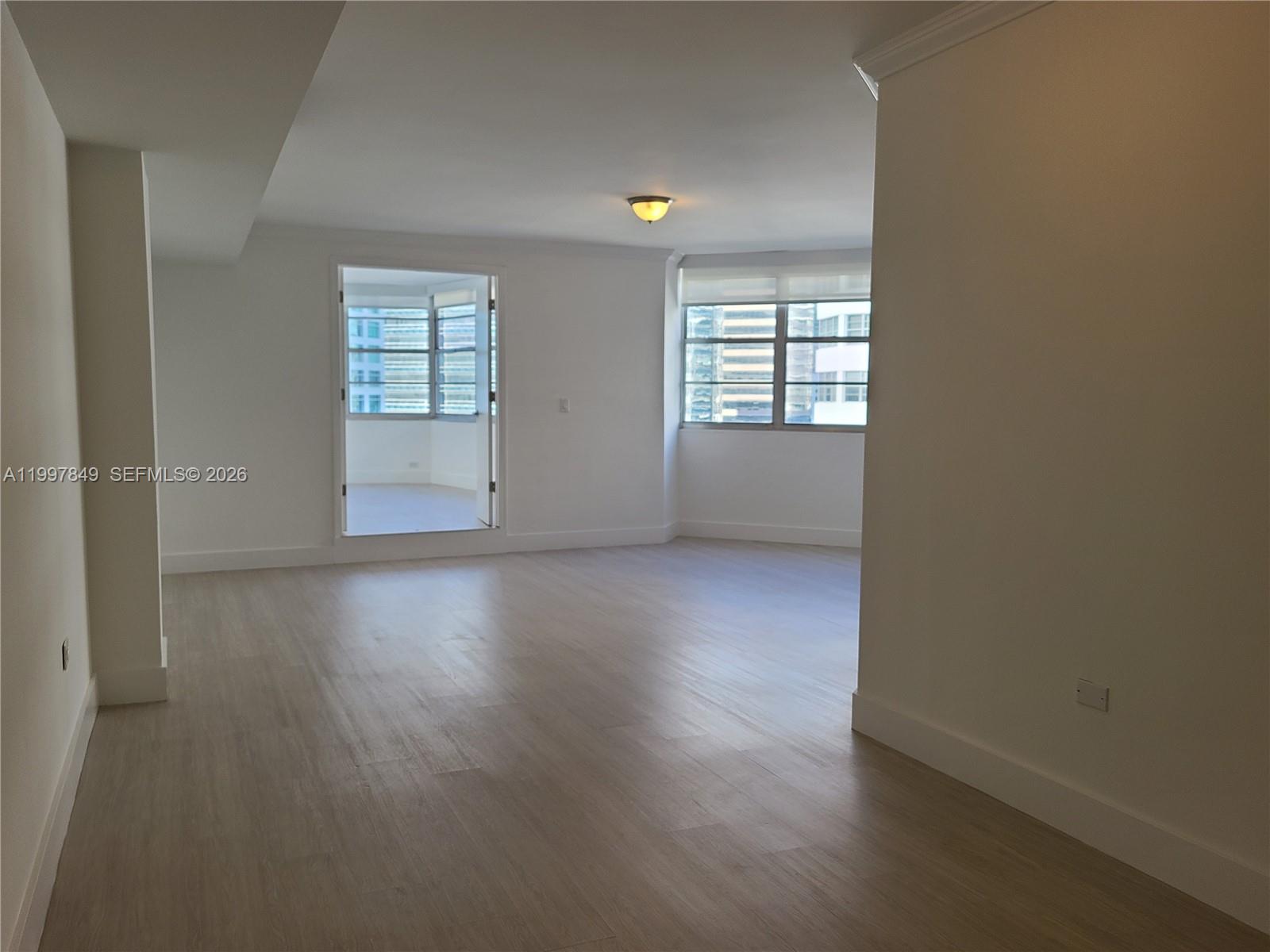 999 Brickell Bay Dr #1207 Miami, FL 33131