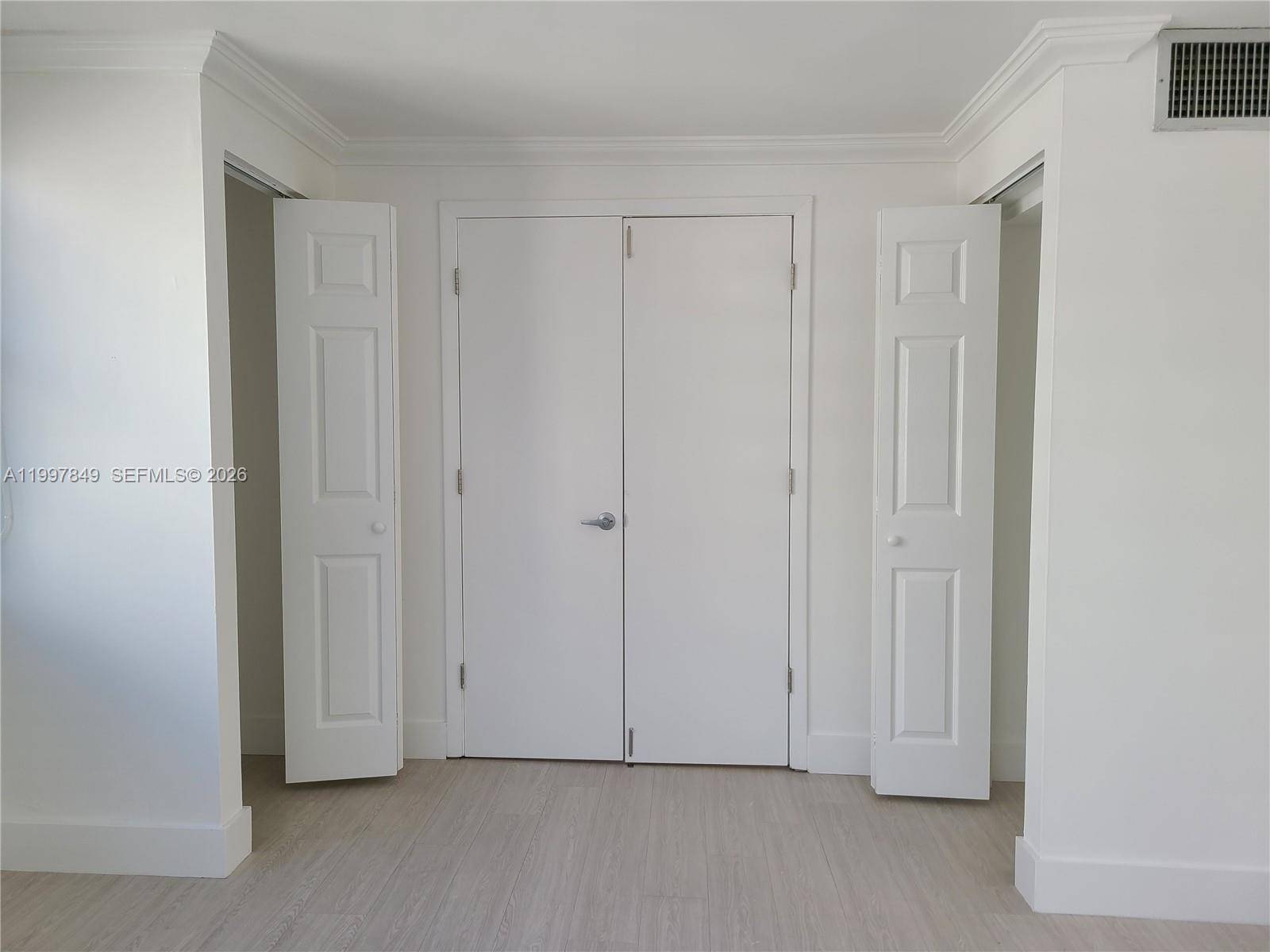 999 Brickell Bay Dr #1207 Miami, FL 33131