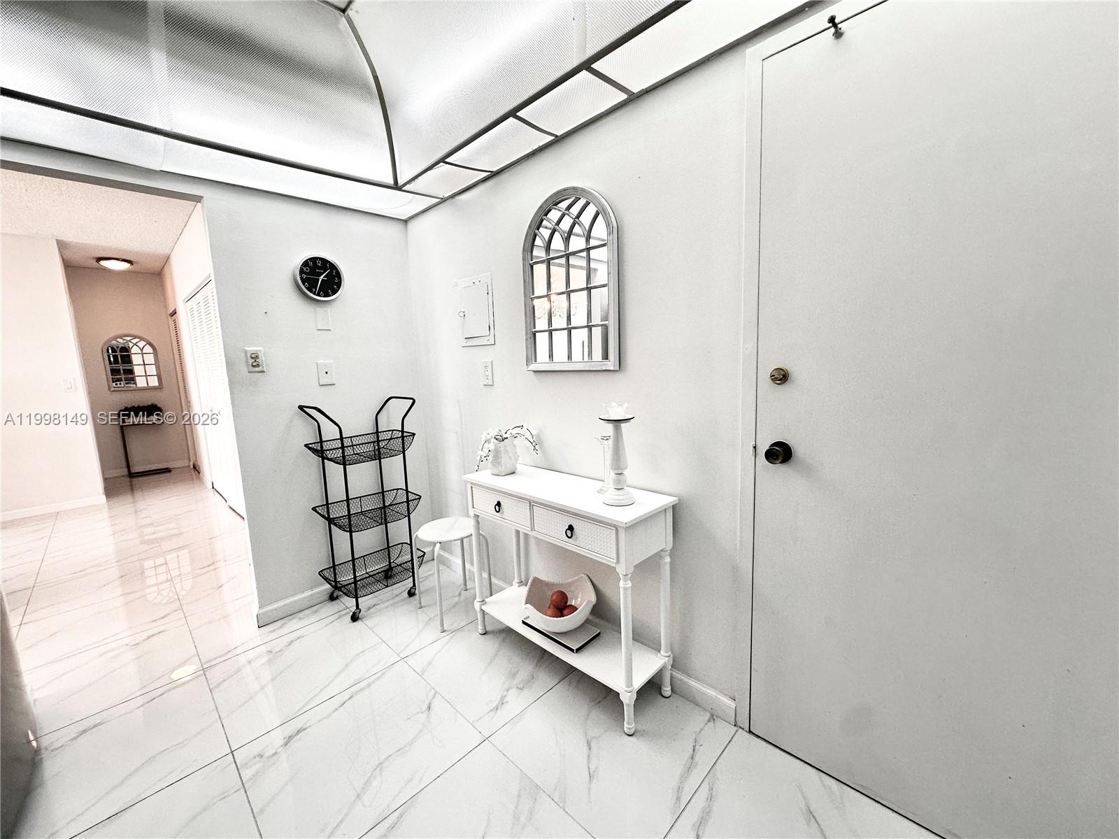 image Arlen House West11