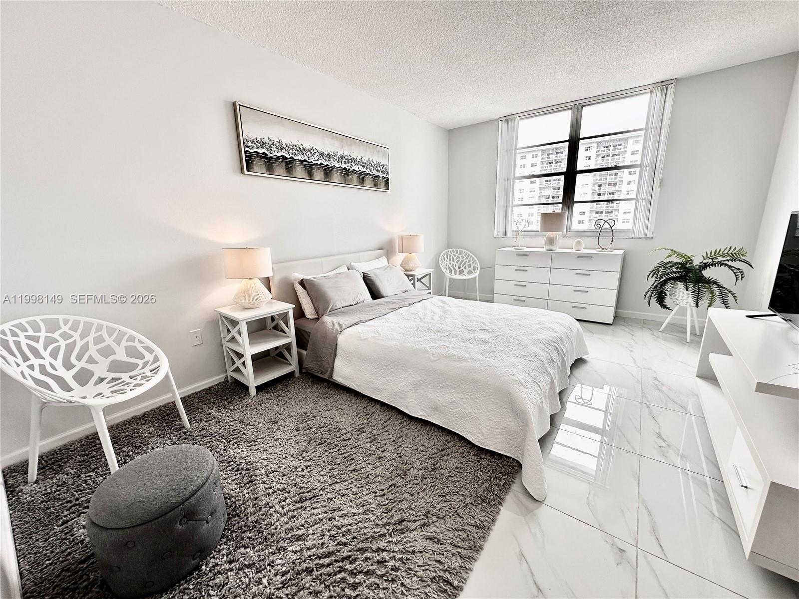 image Arlen House West12