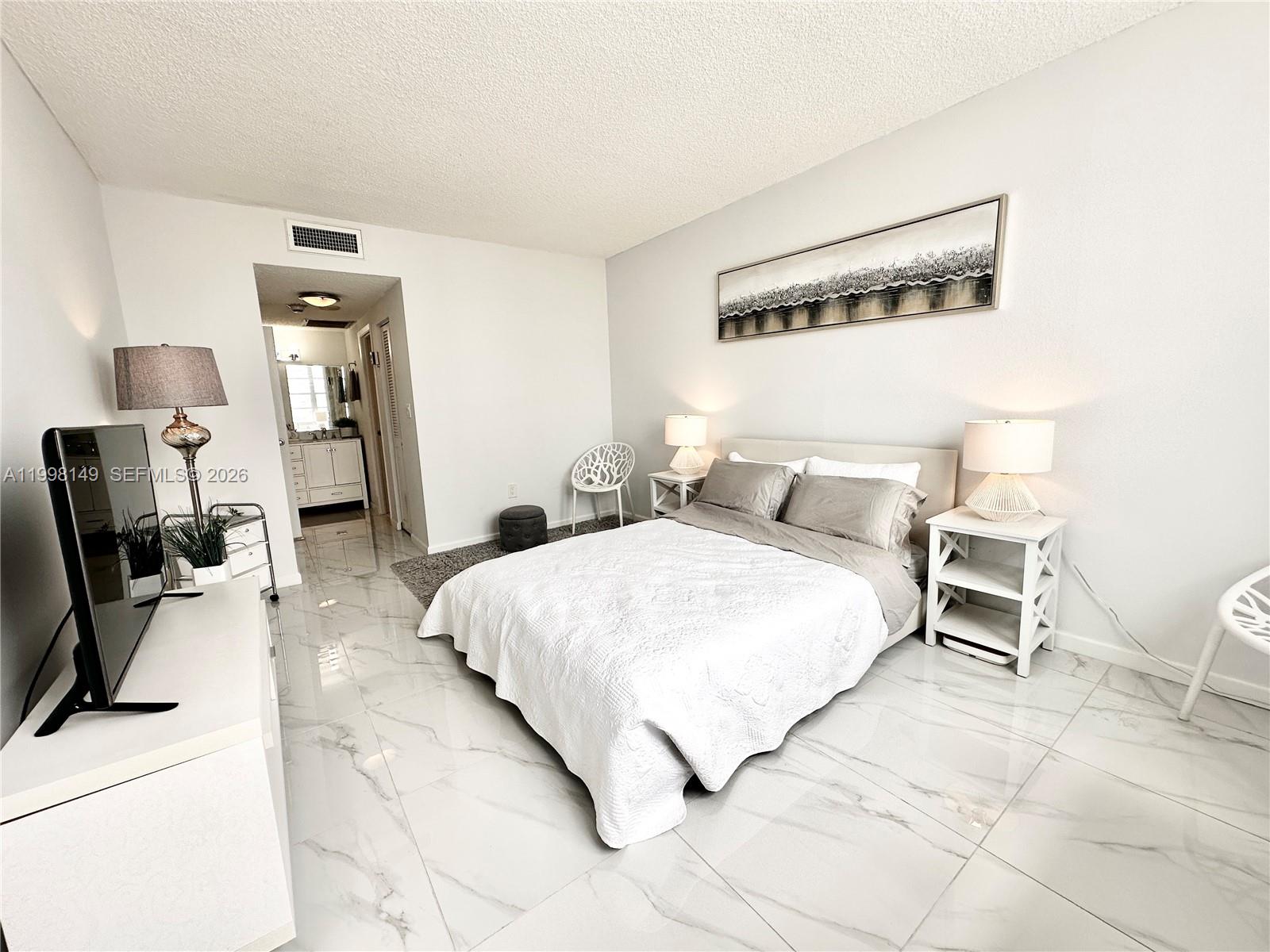 image Arlen House West13