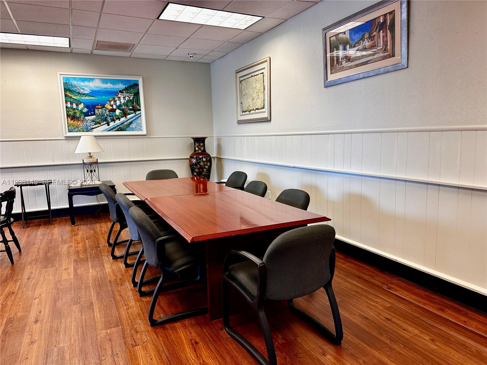 image Arlen House West29