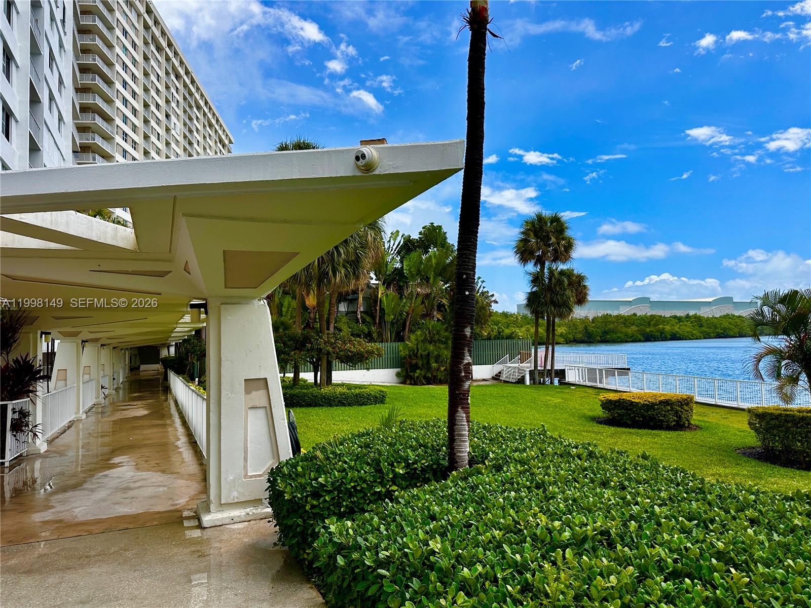 image Arlen House West31