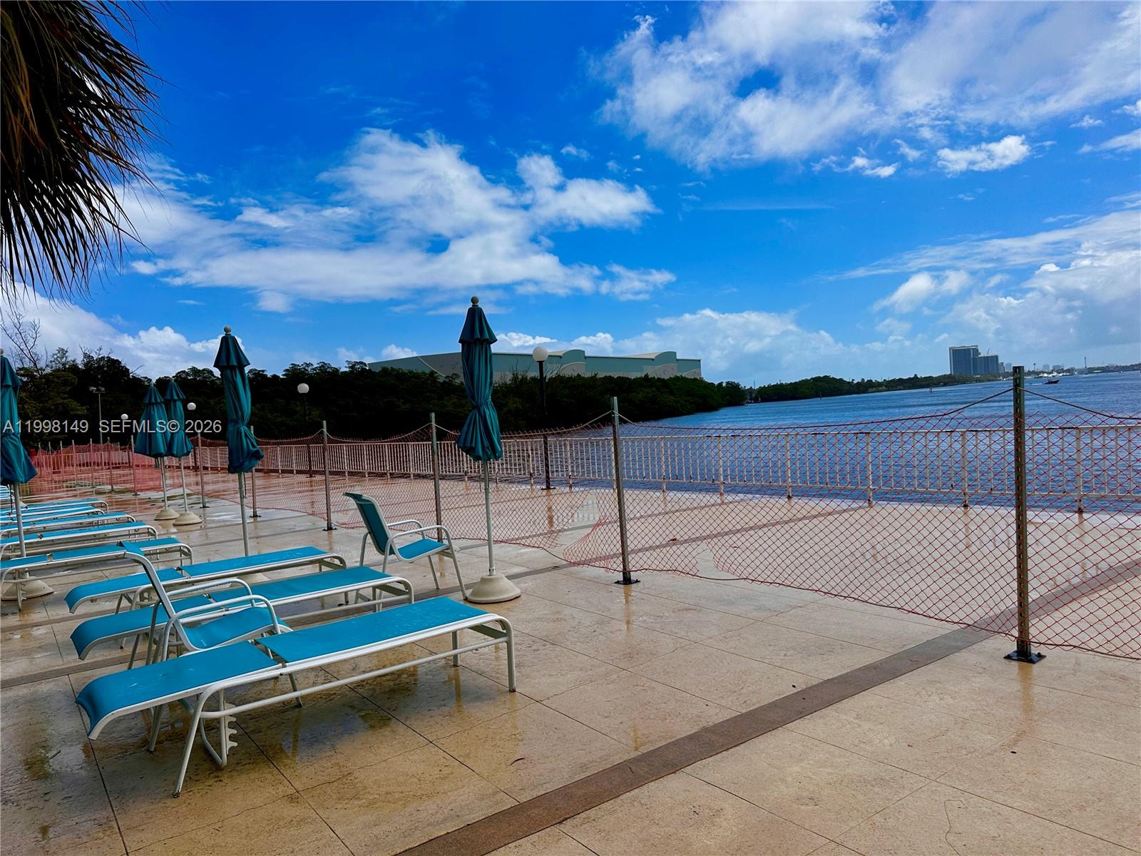 image Arlen House West35