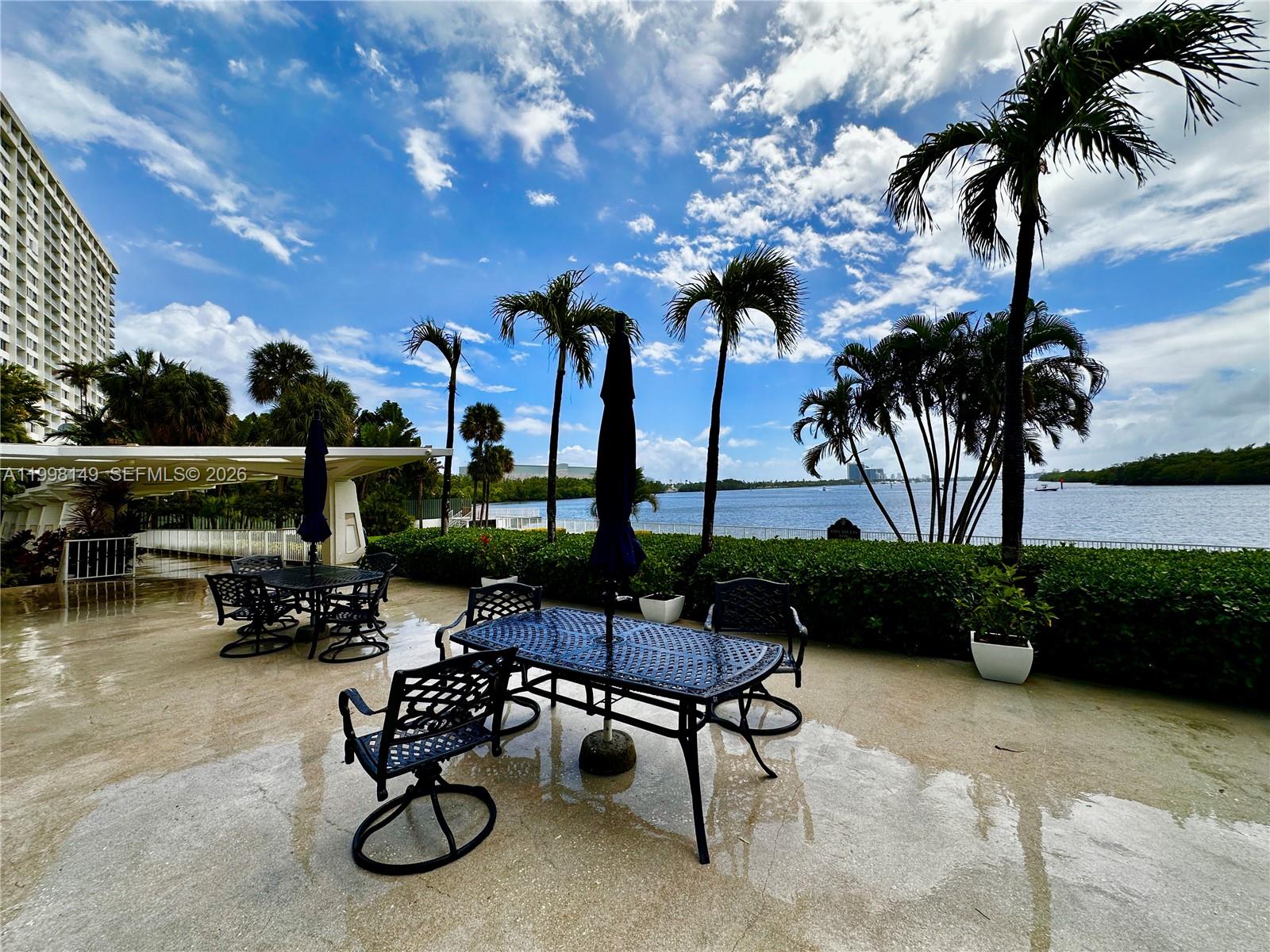 image Arlen House West39