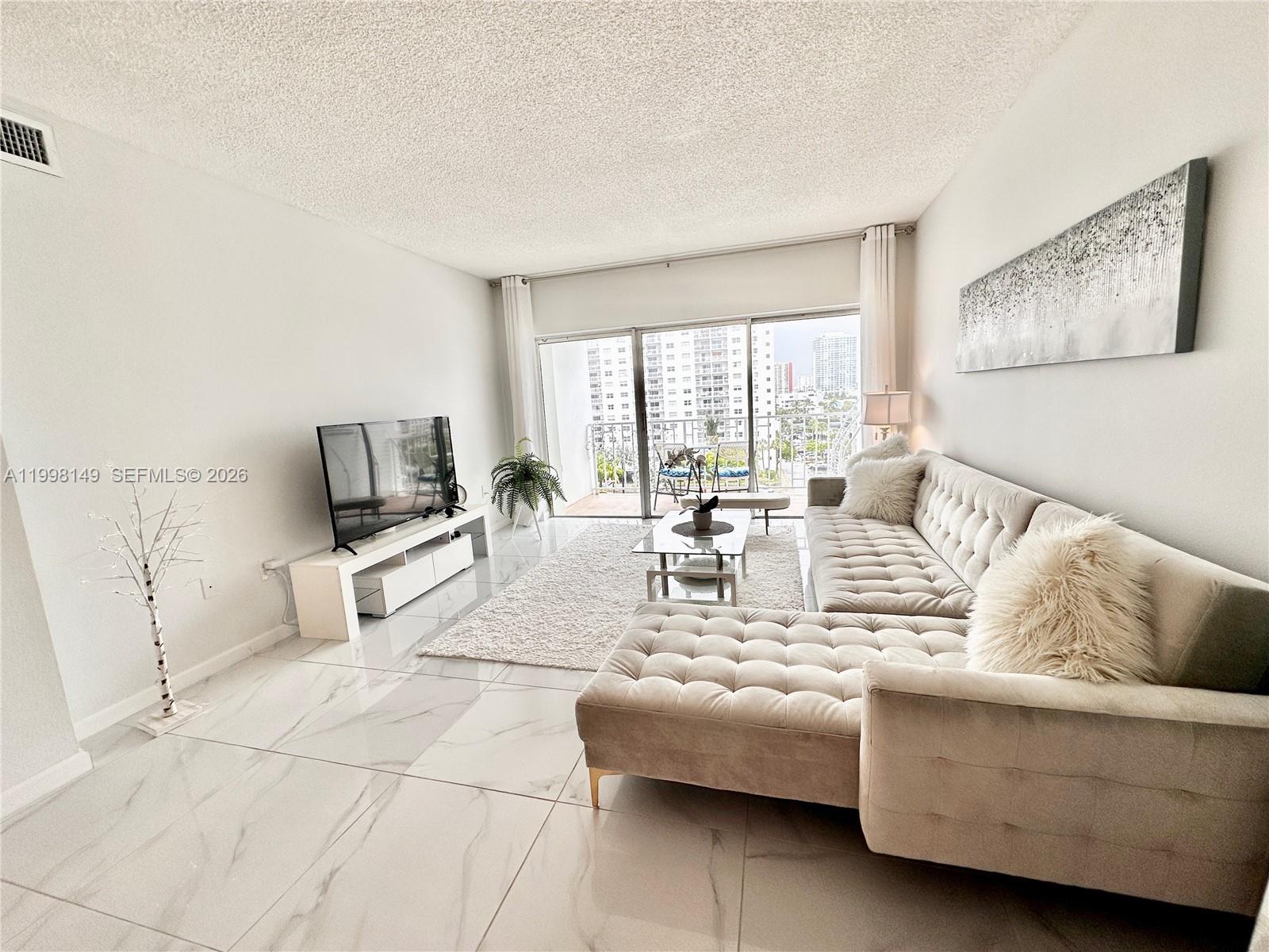 image Arlen House West4