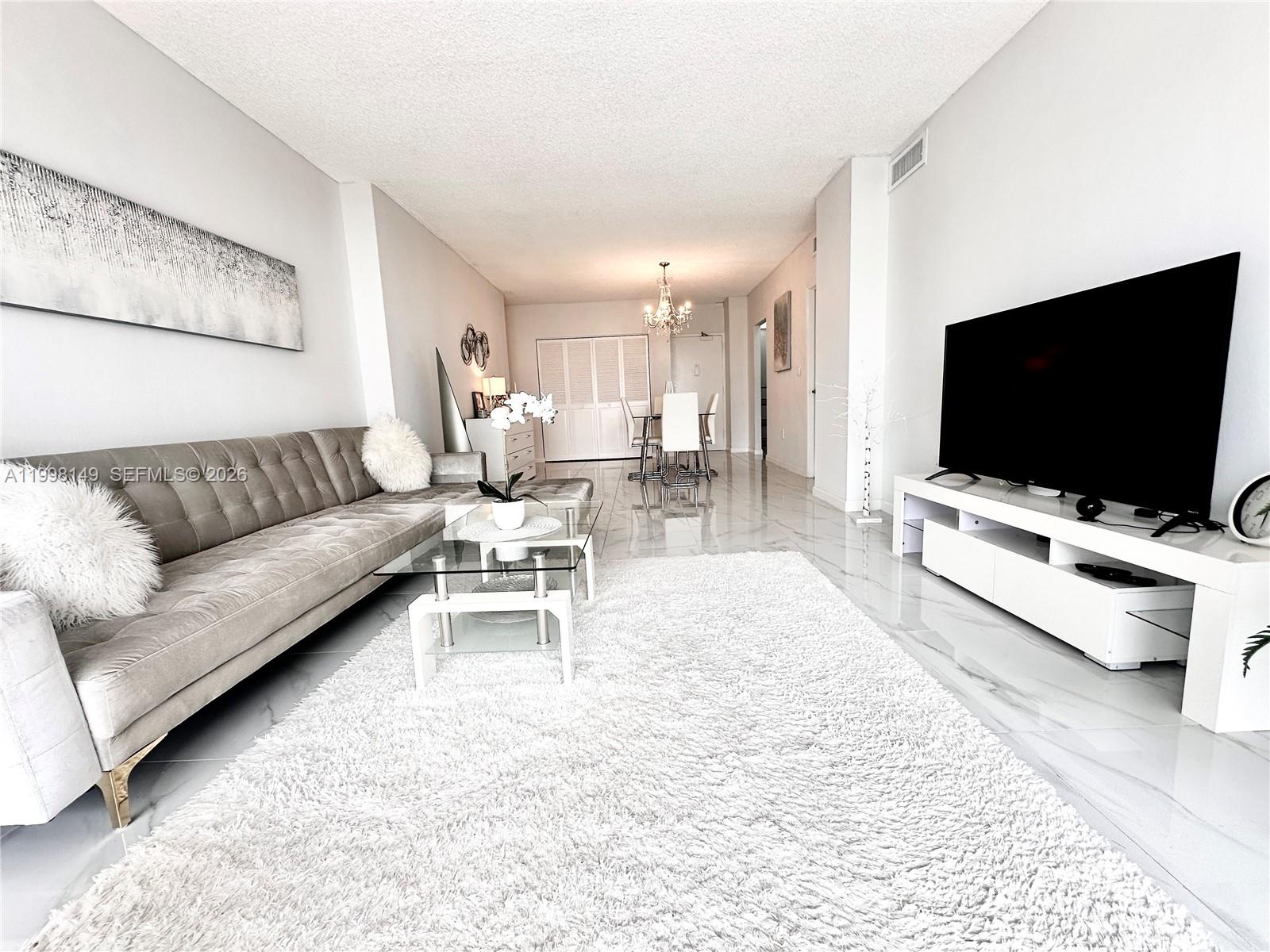 image Arlen House West6