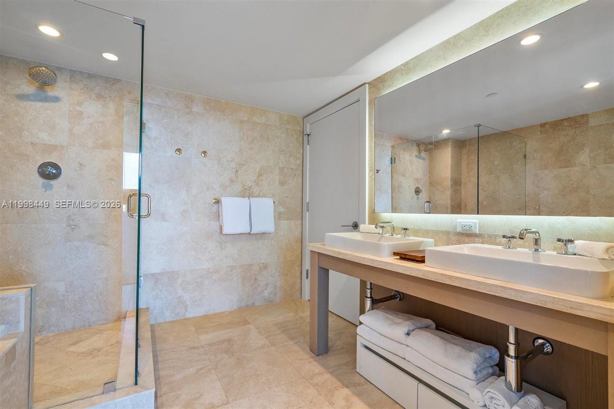 image 1 Hotel & Homes South Beach21