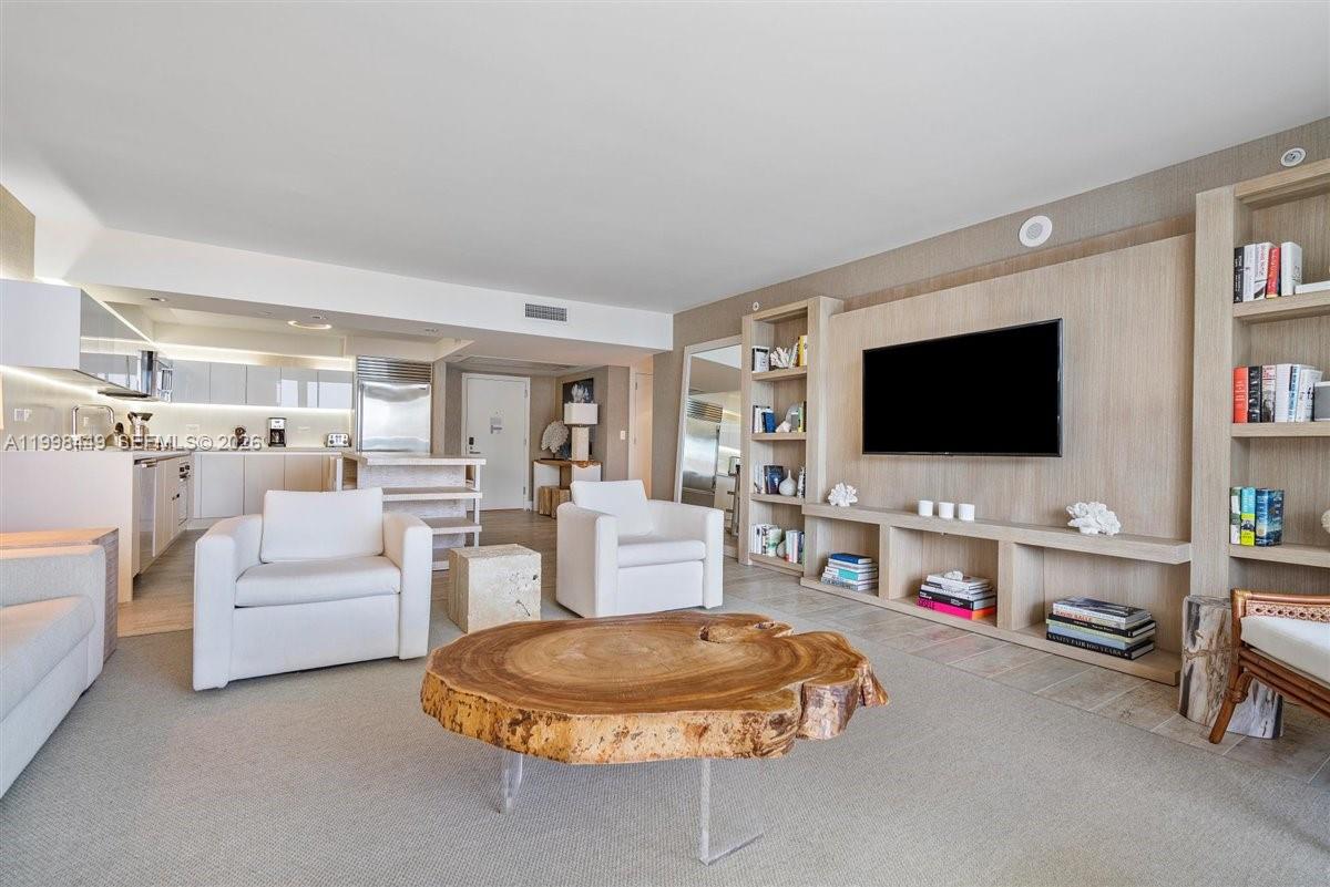 image 1 Hotel & Homes South Beach3