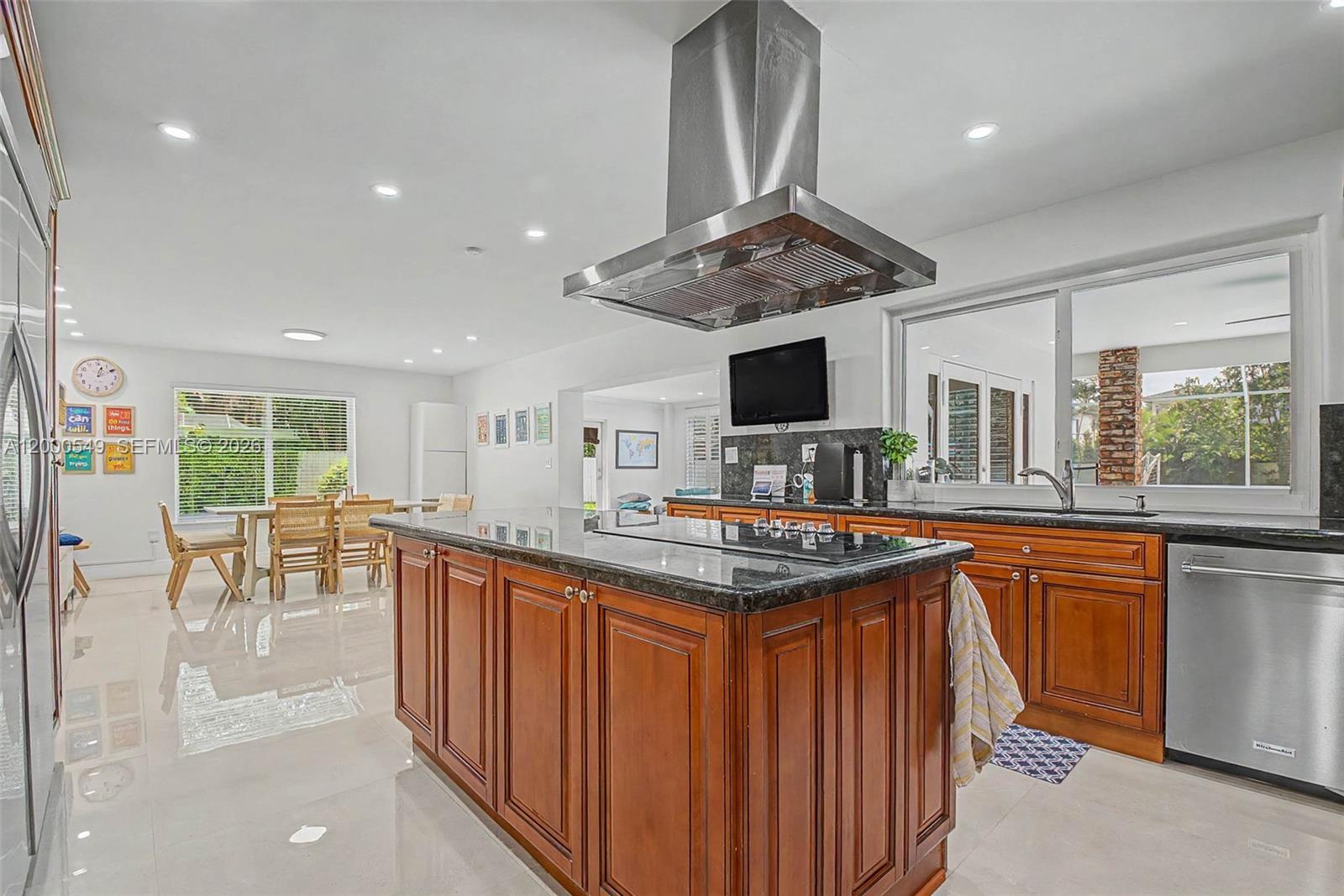 7230 SW 104th St Pinecrest, FL 33156