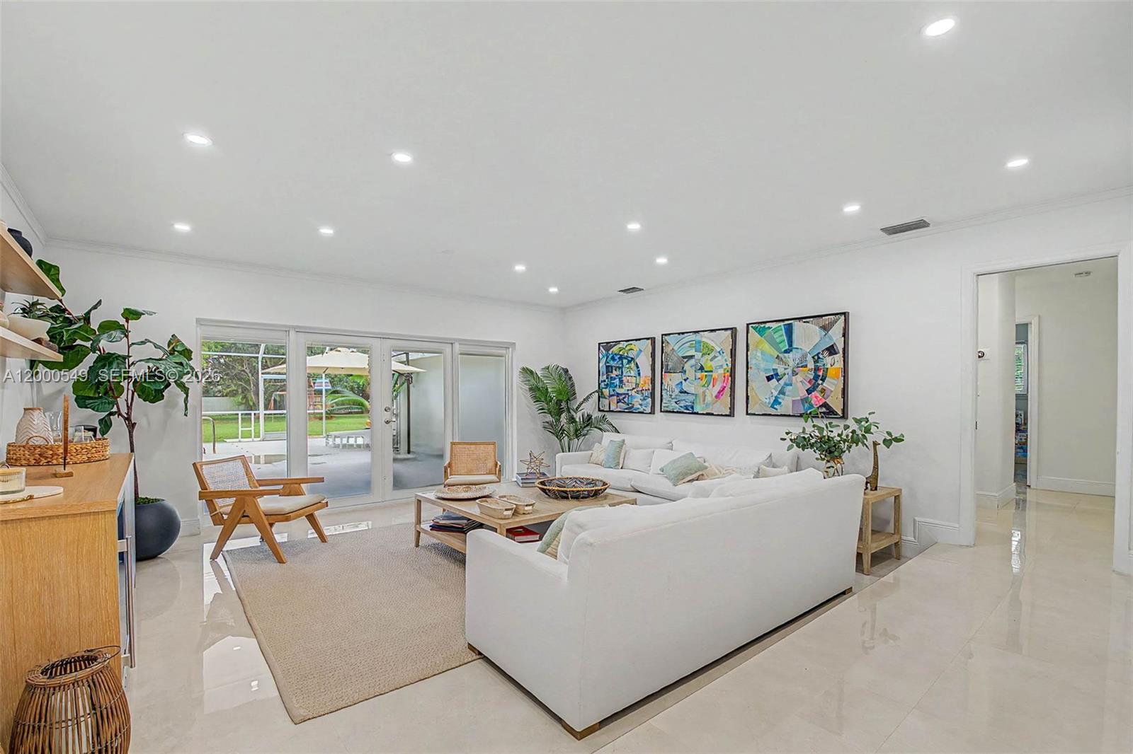 7230 SW 104th St Pinecrest, FL 33156