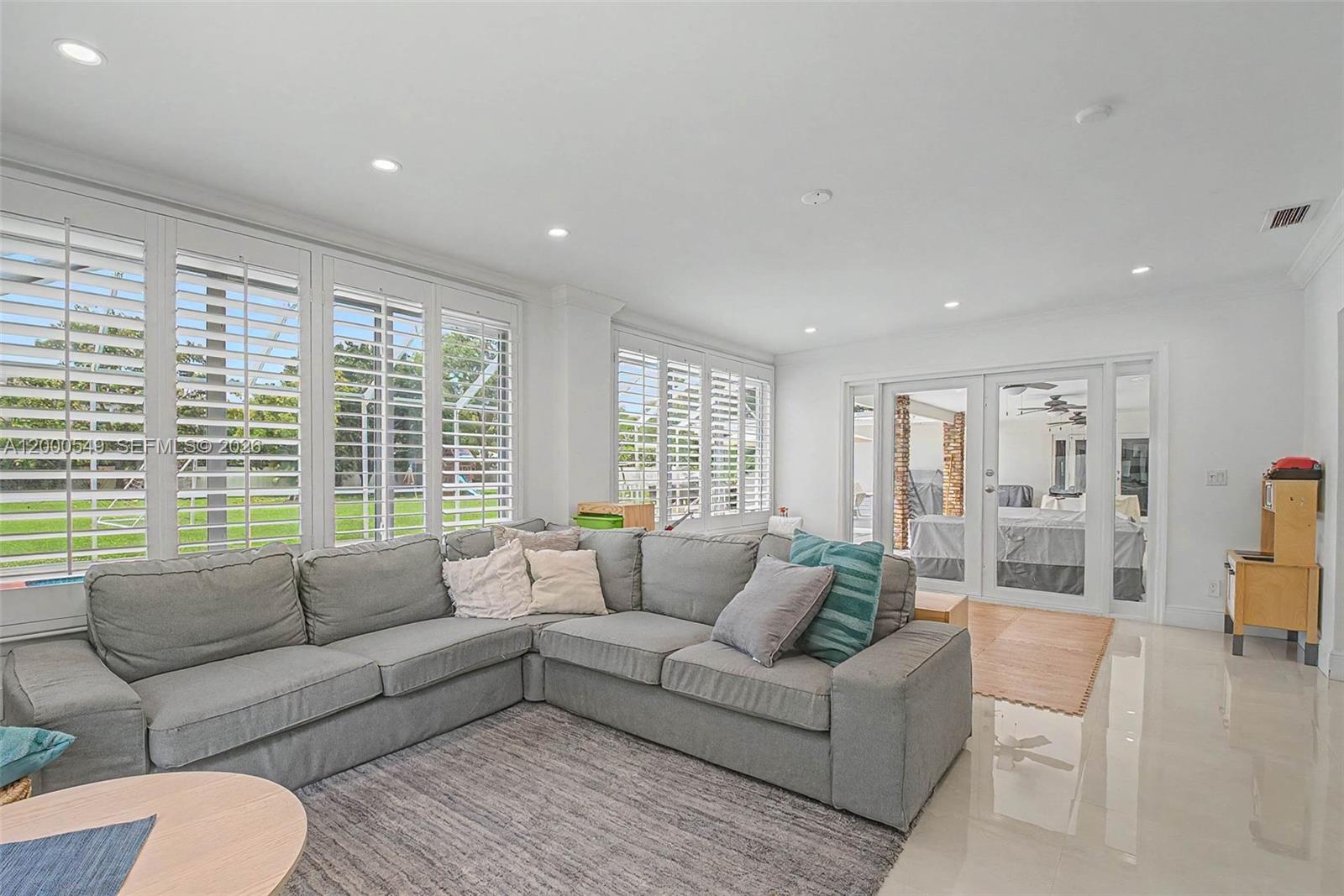 7230 SW 104th St Pinecrest, FL 33156