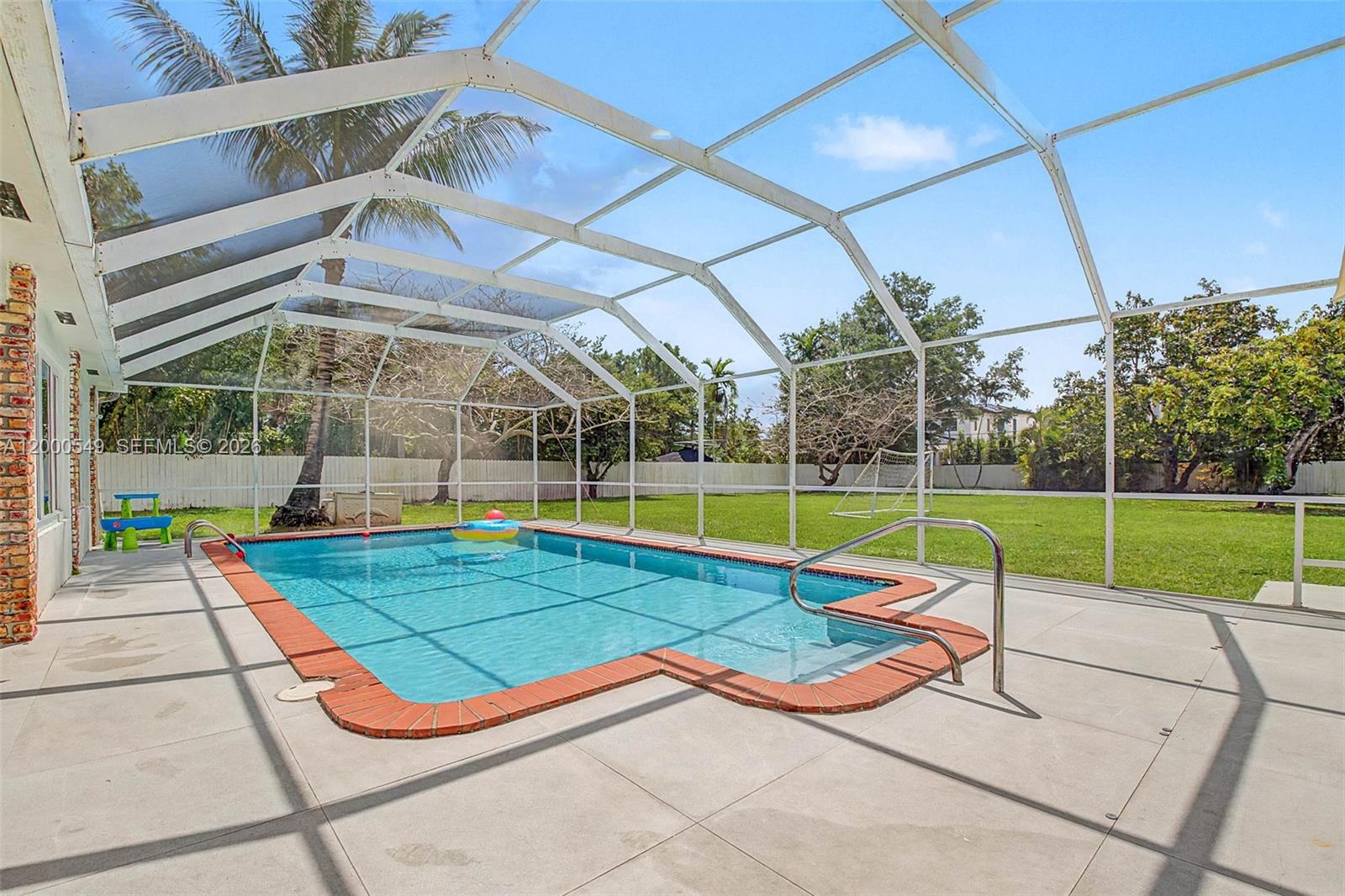 7230 SW 104th St Pinecrest, FL 33156