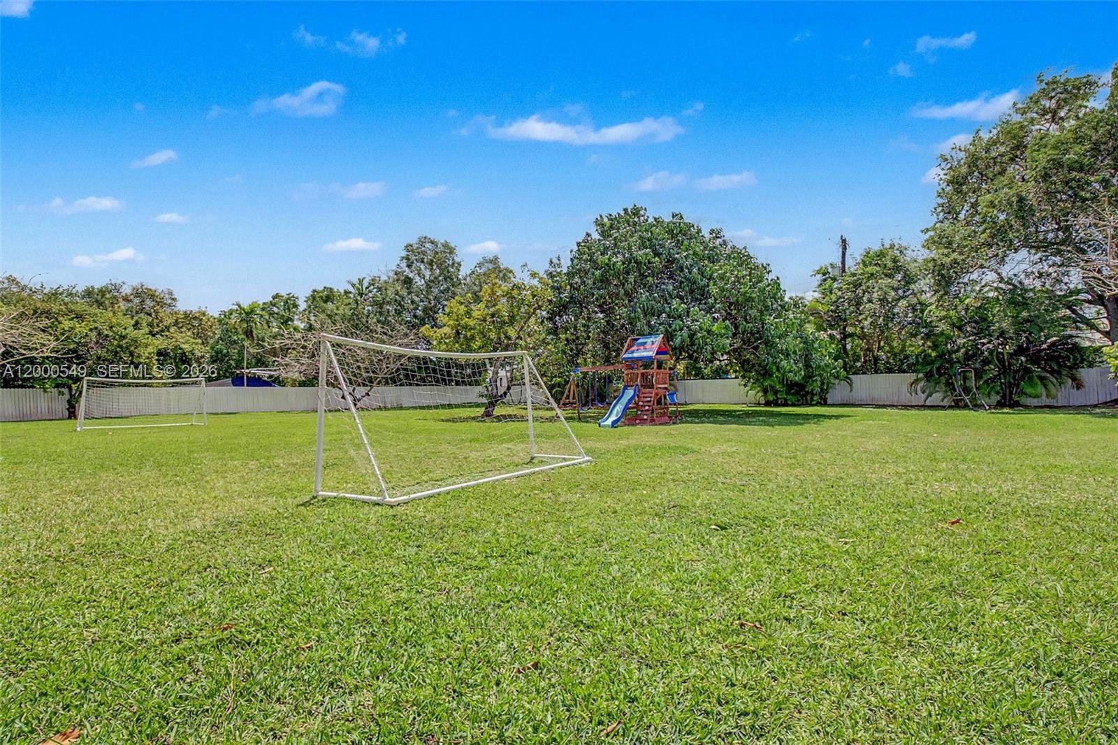 7230 SW 104th St Pinecrest, FL 33156