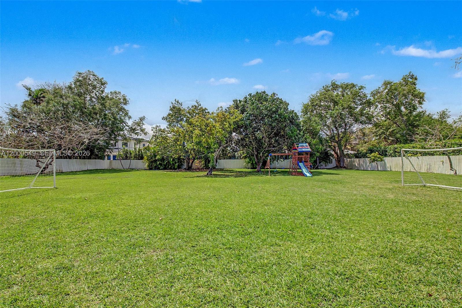 7230 SW 104th St Pinecrest, FL 33156