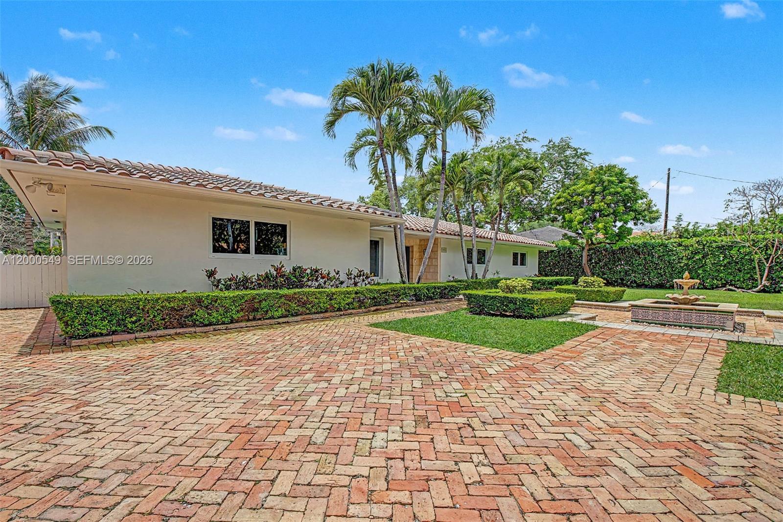 7230 SW 104th St Pinecrest, FL 33156