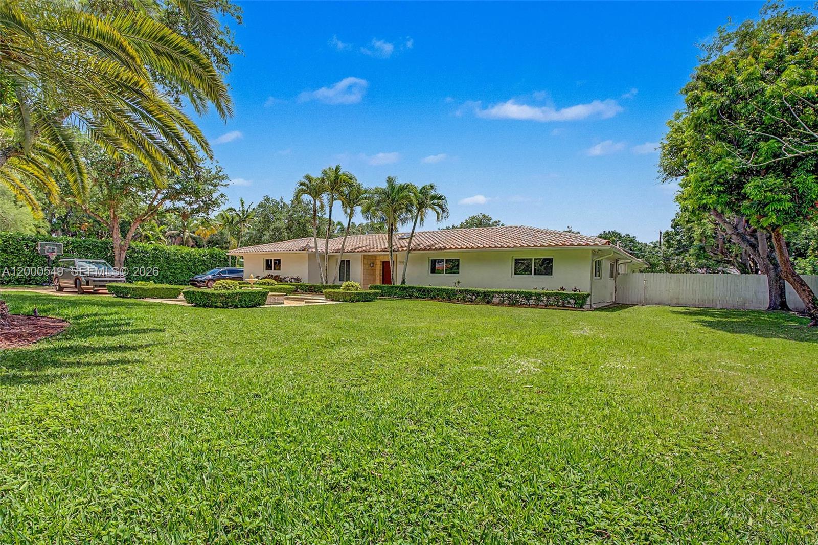 7230 SW 104th St Pinecrest, FL 33156