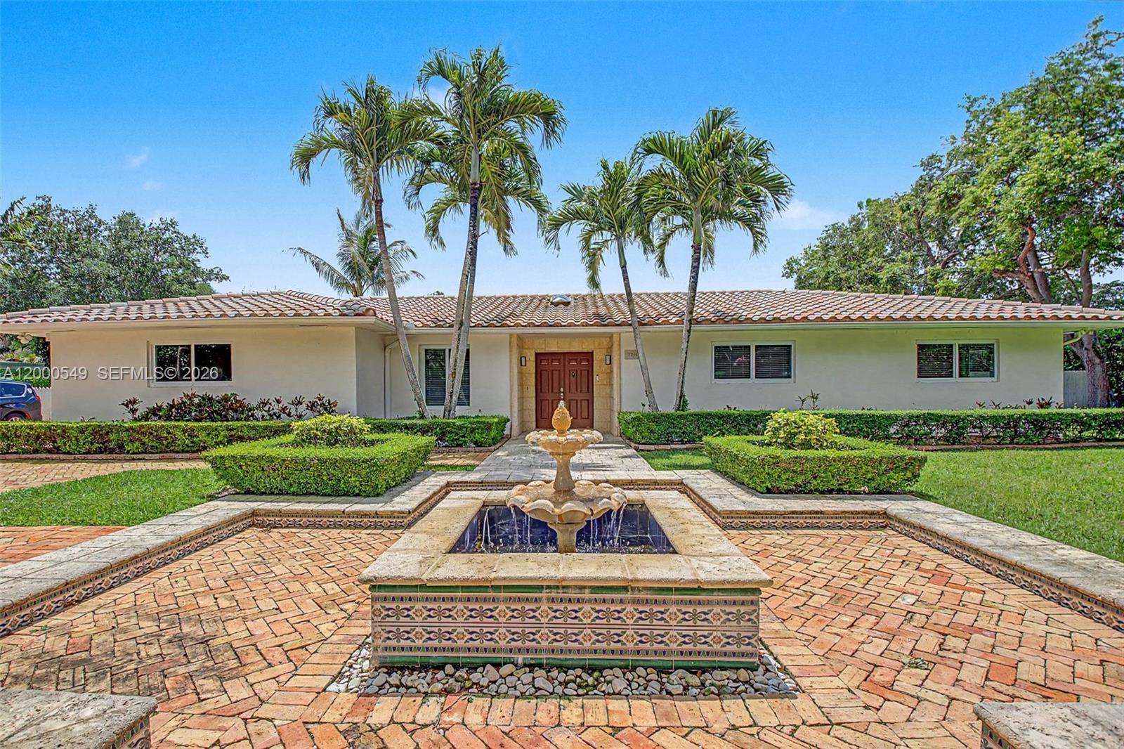 7230 SW 104th St Pinecrest, FL 33156