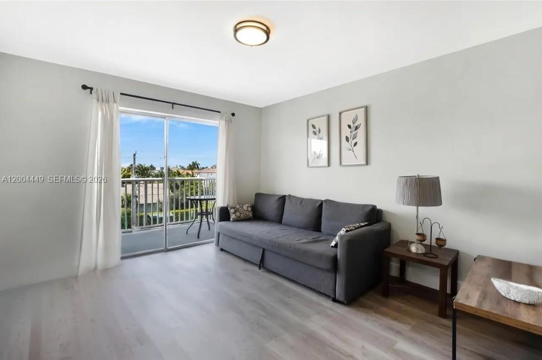 3527 NE 168th St #409