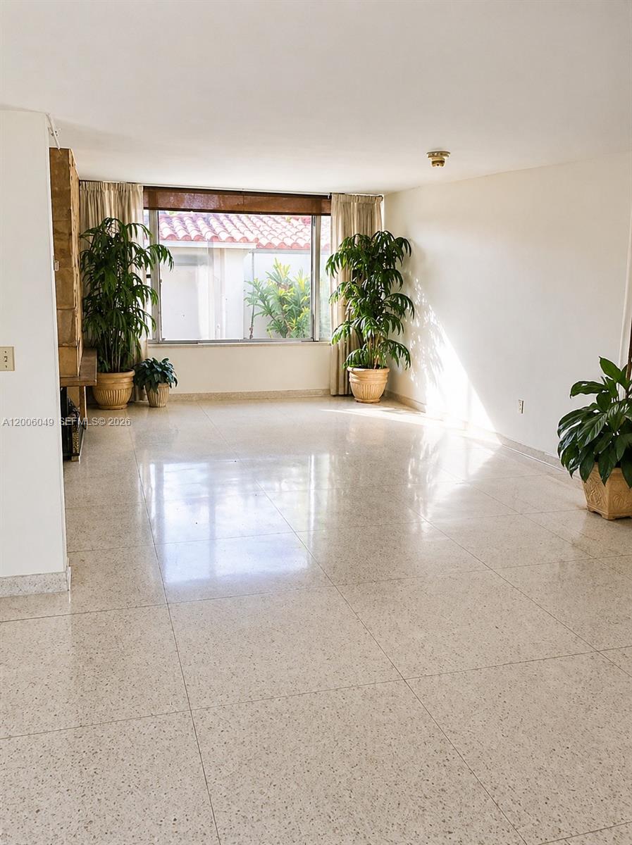 9205 Byron Ave Surfside, FL 33154