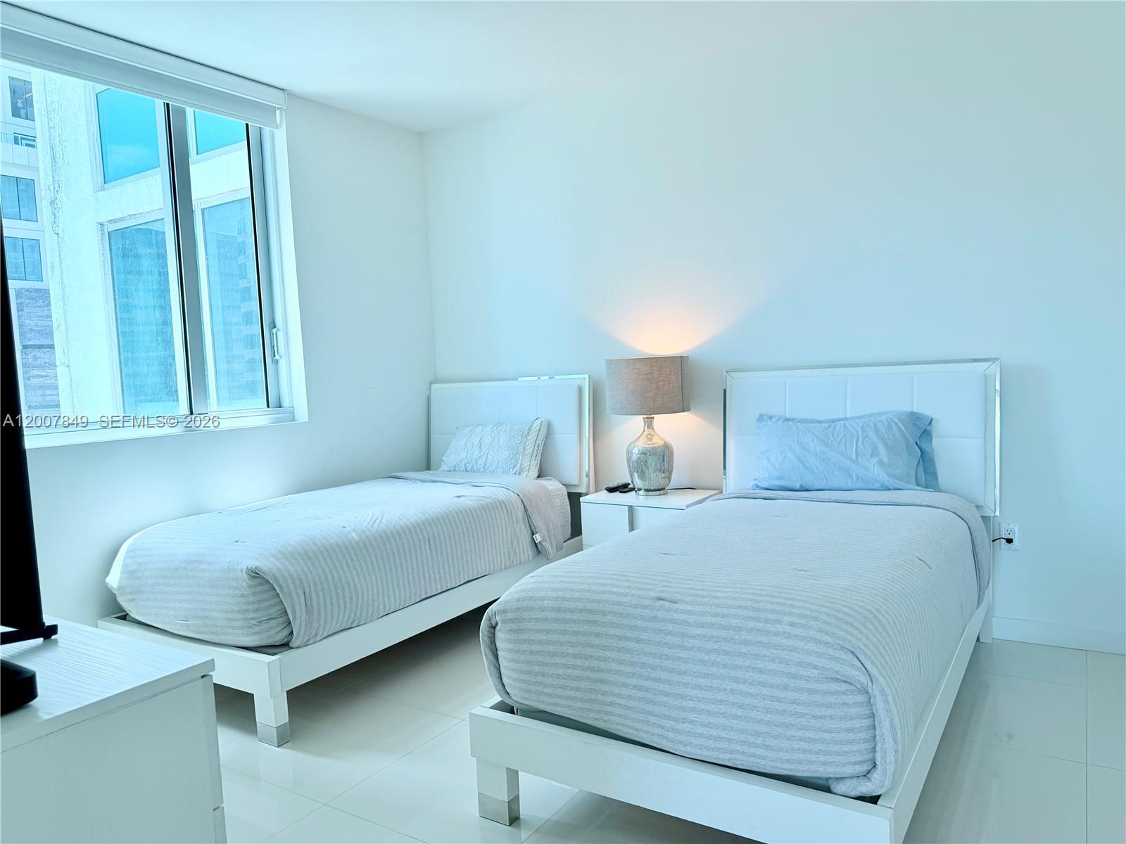 image 500 Brickell East10