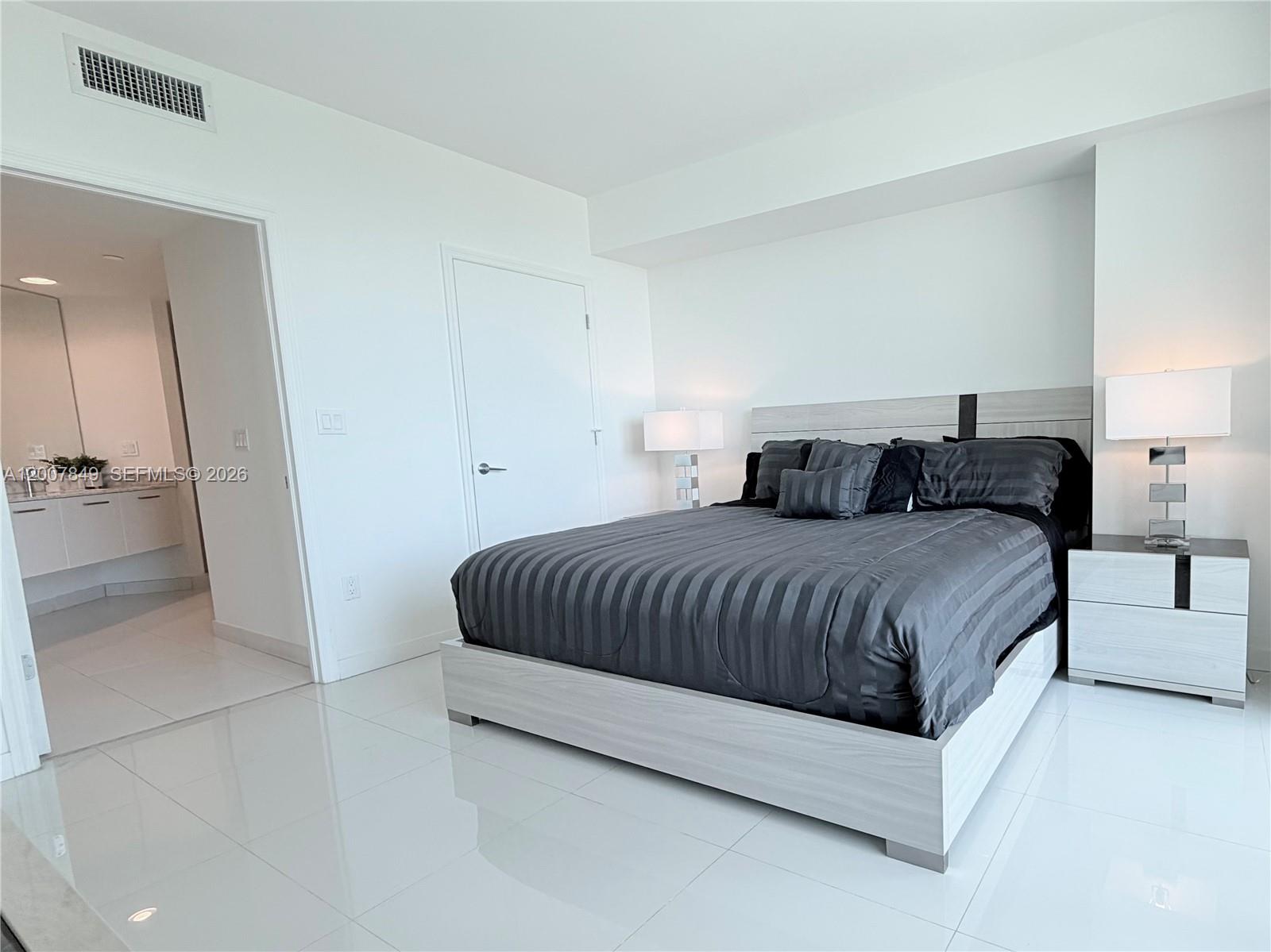 image 500 Brickell East7