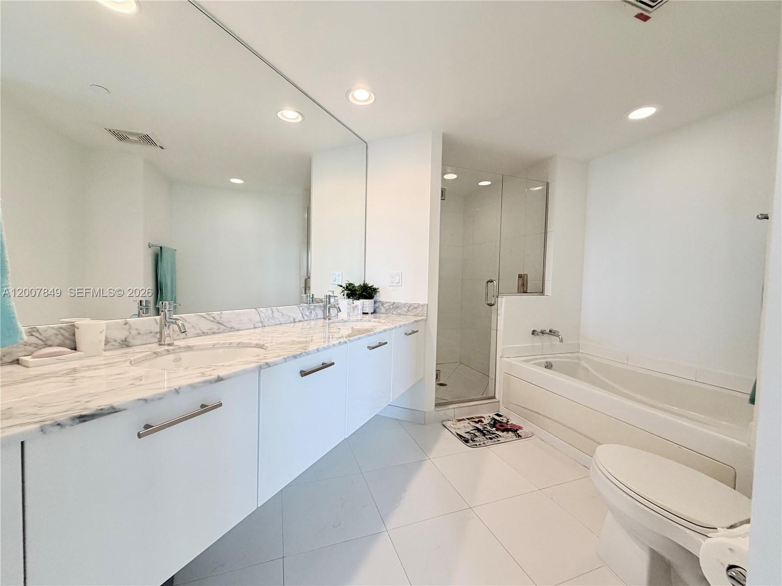 image 500 Brickell East8