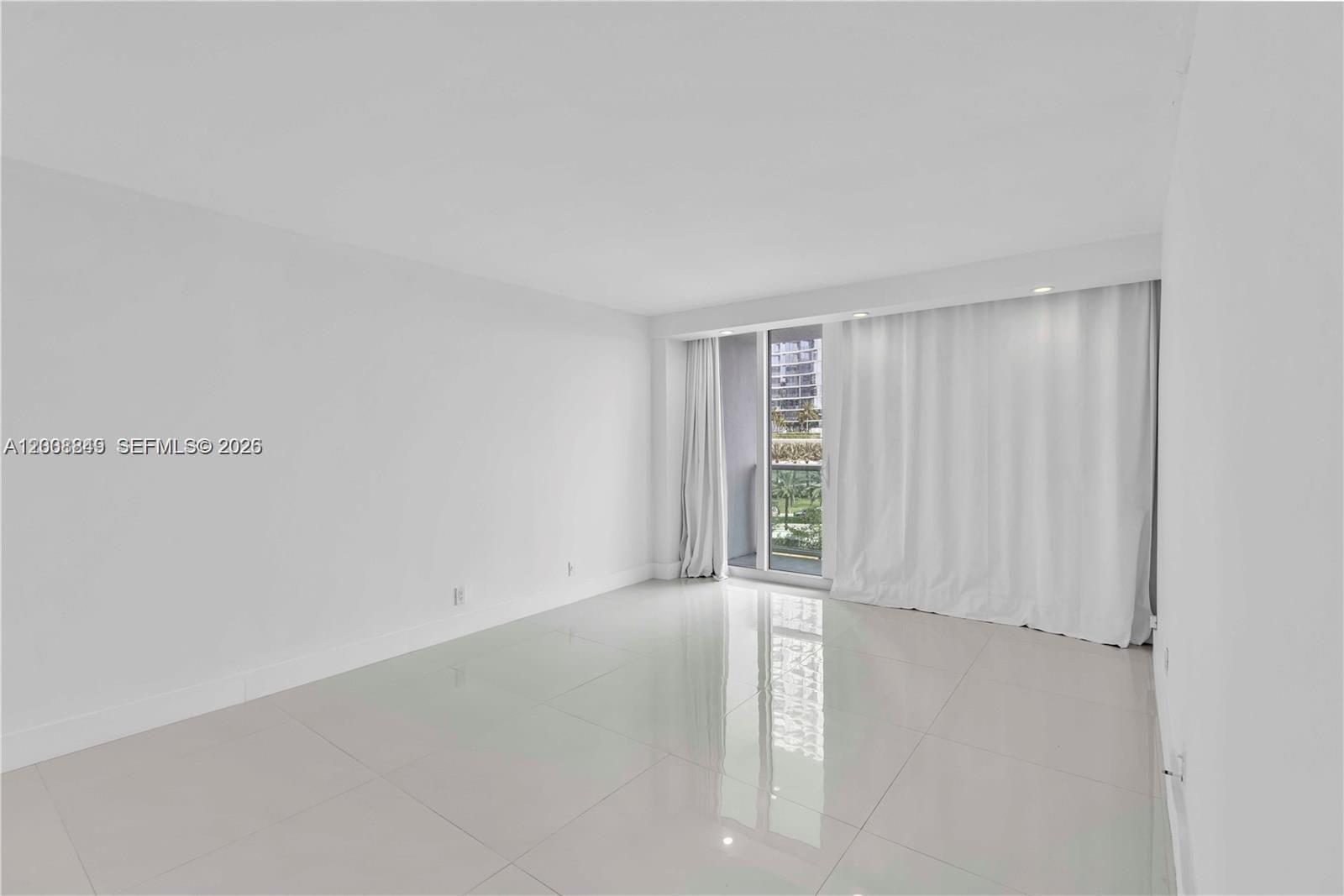 image Arlen House East9