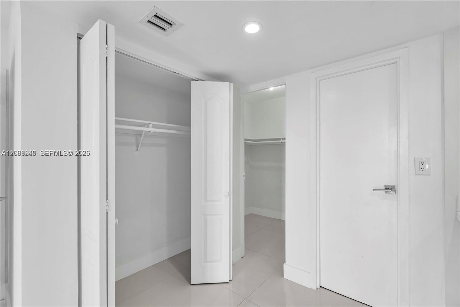 image Arlen House East12