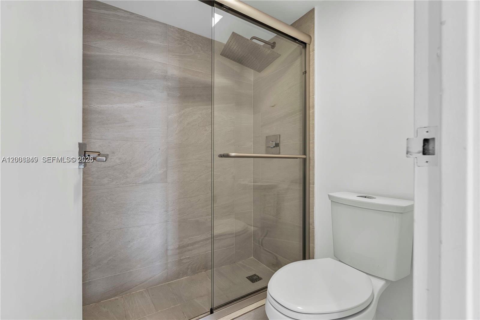 image Arlen House East14
