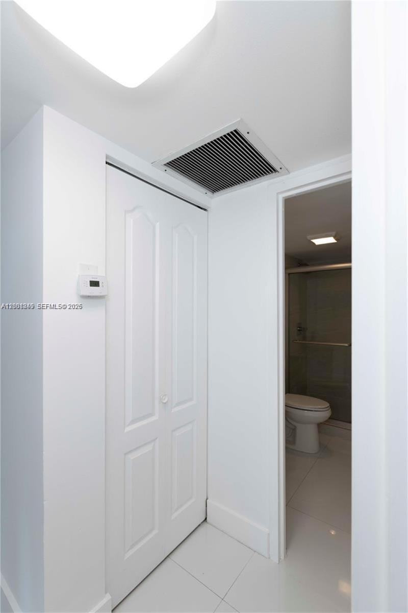 image Arlen House East15