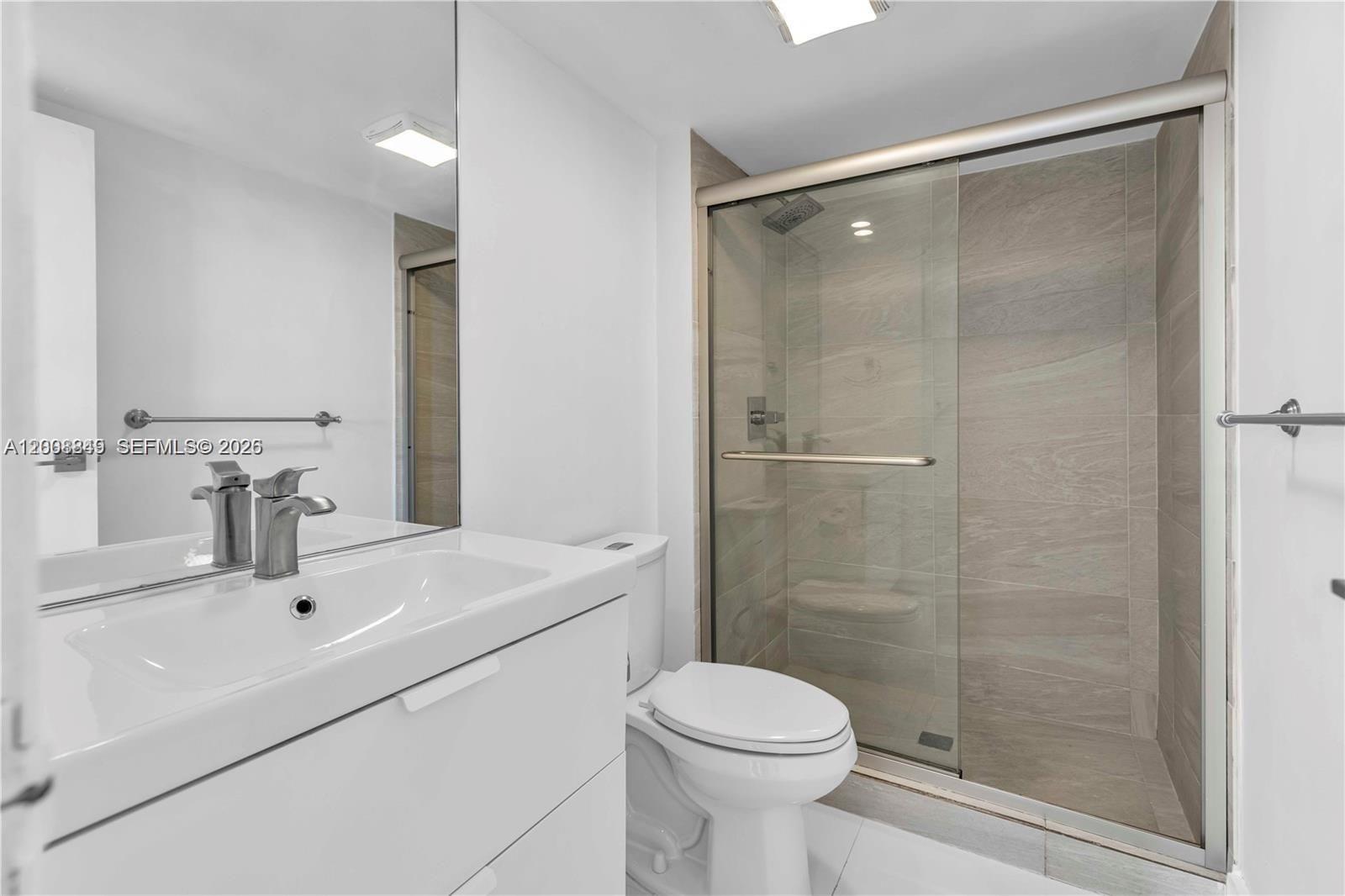 image Arlen House East17