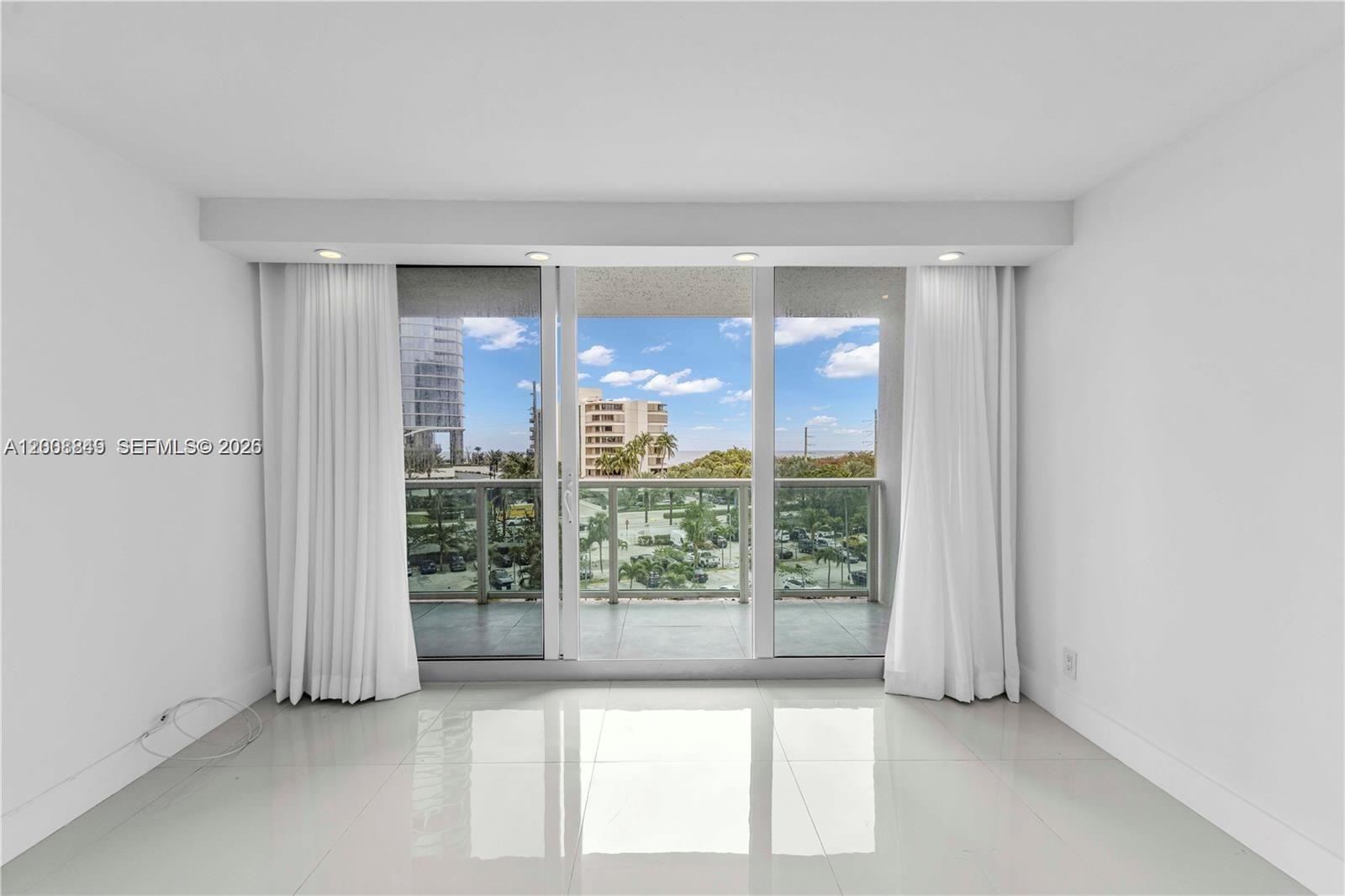 image Arlen House East5
