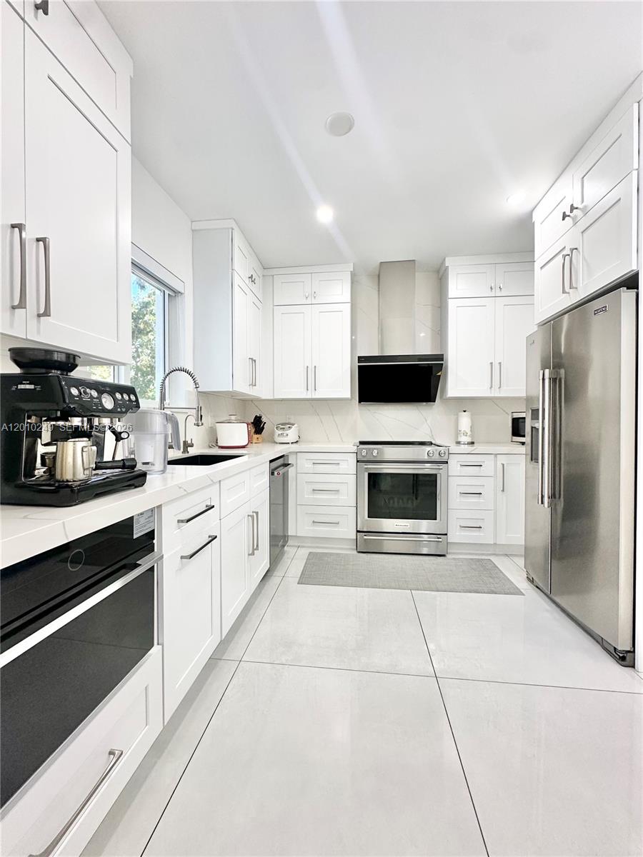 7800 SW 57th Ct South Miami, FL 33143