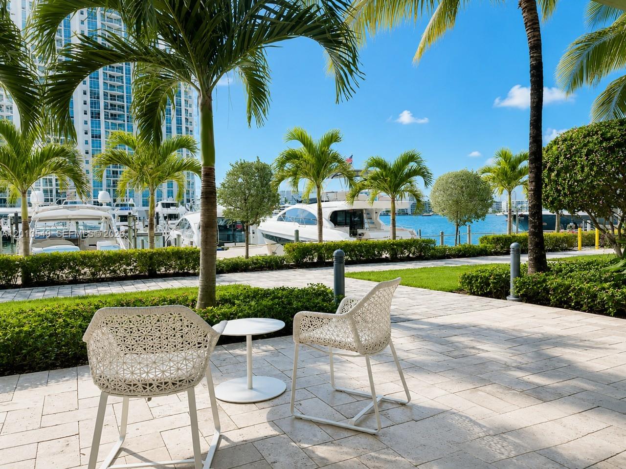 image Marina Palms Residences10
