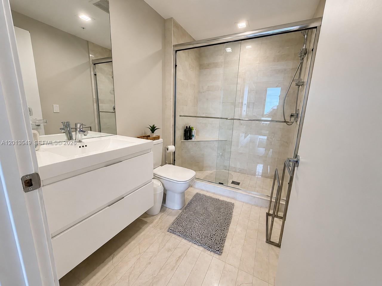 image Marina Palms Residences6