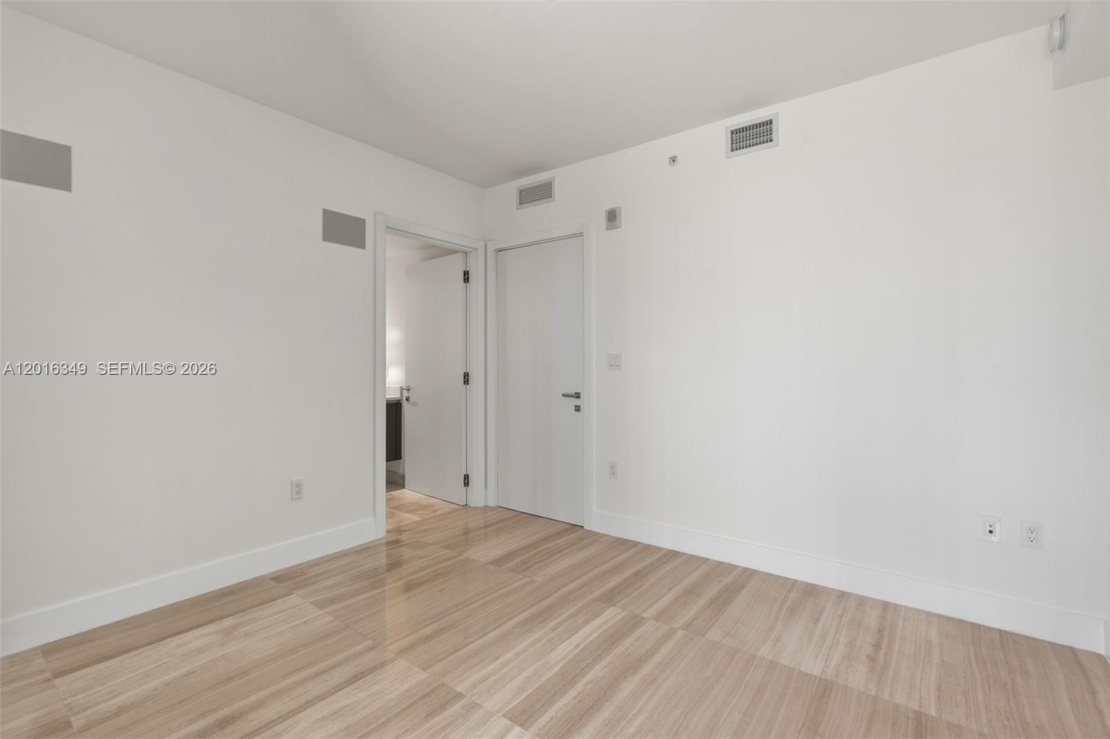 1451 Brickell Ave #904 Miami, FL 33131
