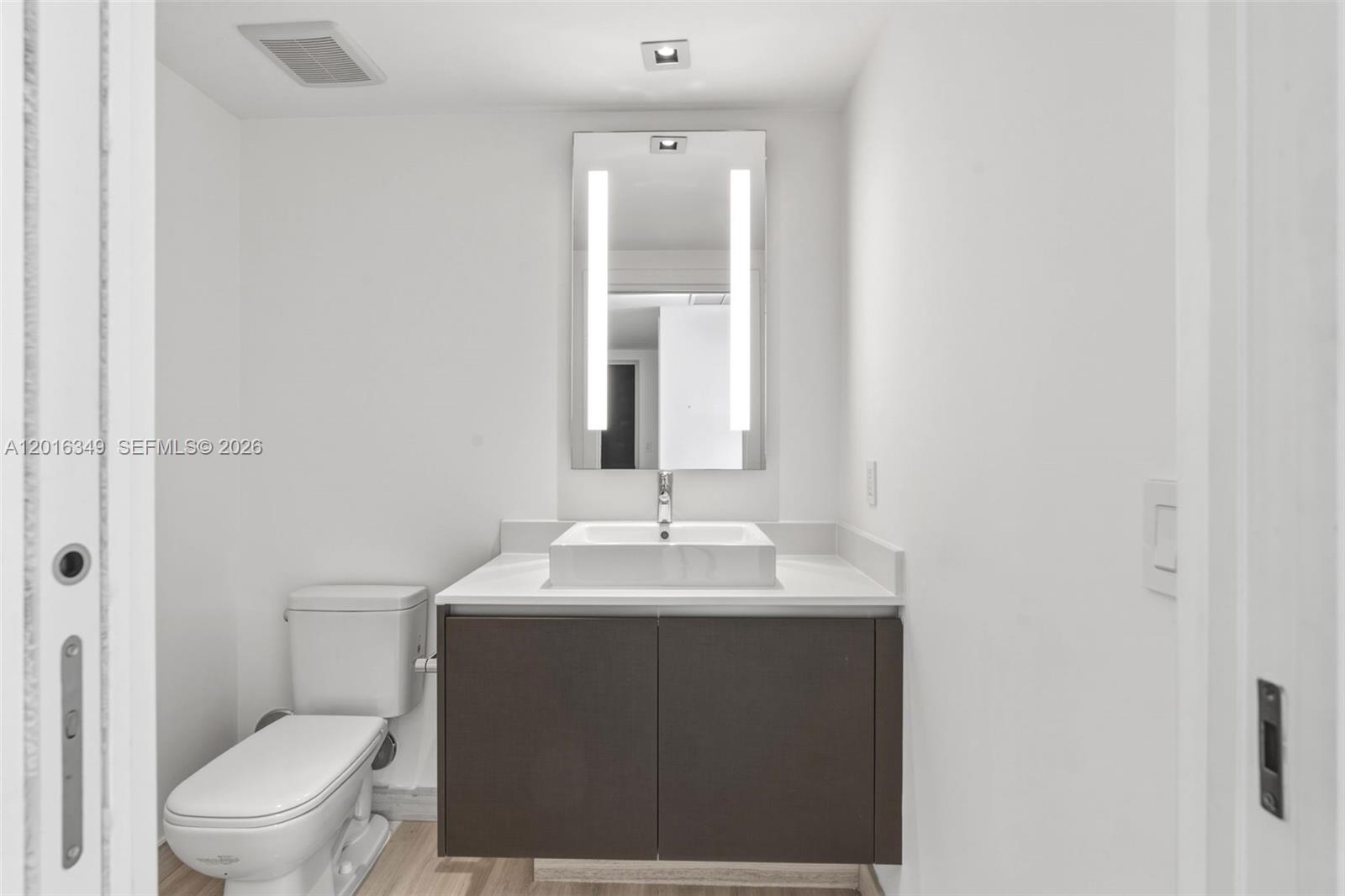 1451 Brickell Ave #904 Miami, FL 33131