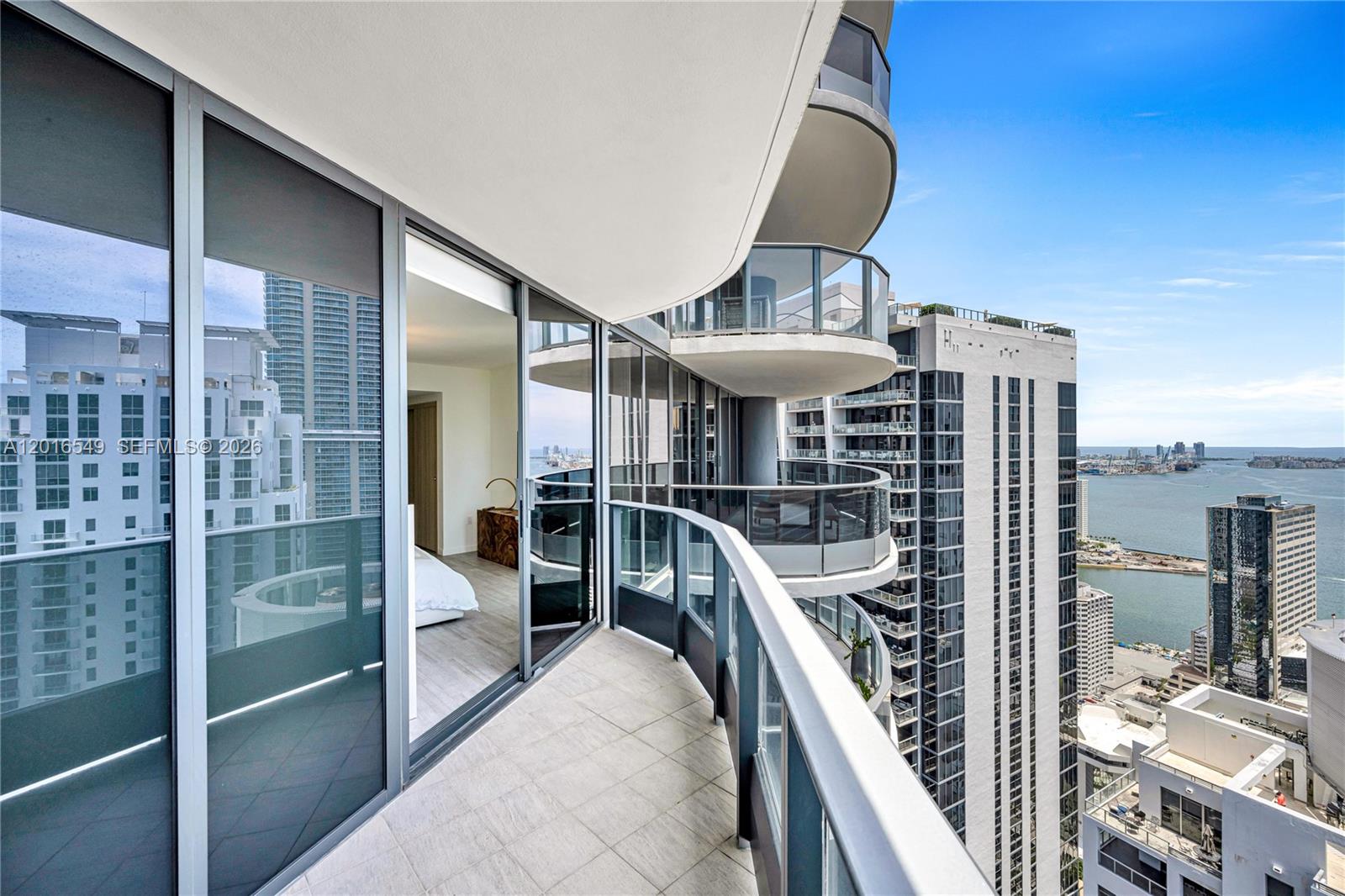 image Brickell Flatiron30
