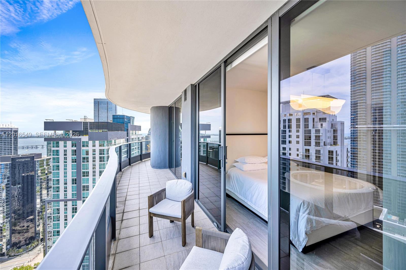 image Brickell Flatiron40