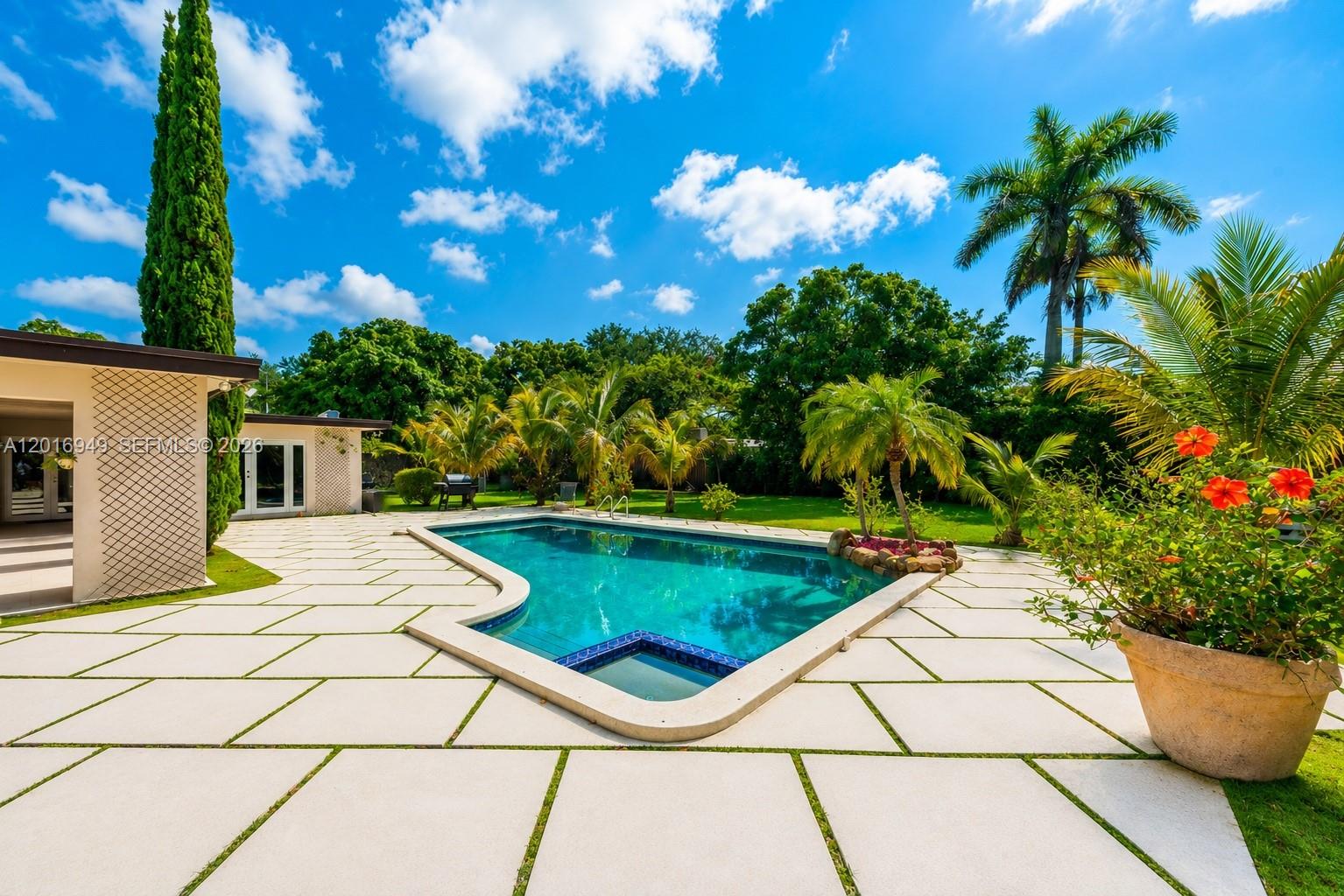 7650 SW 128th St Pinecrest, FL 33156