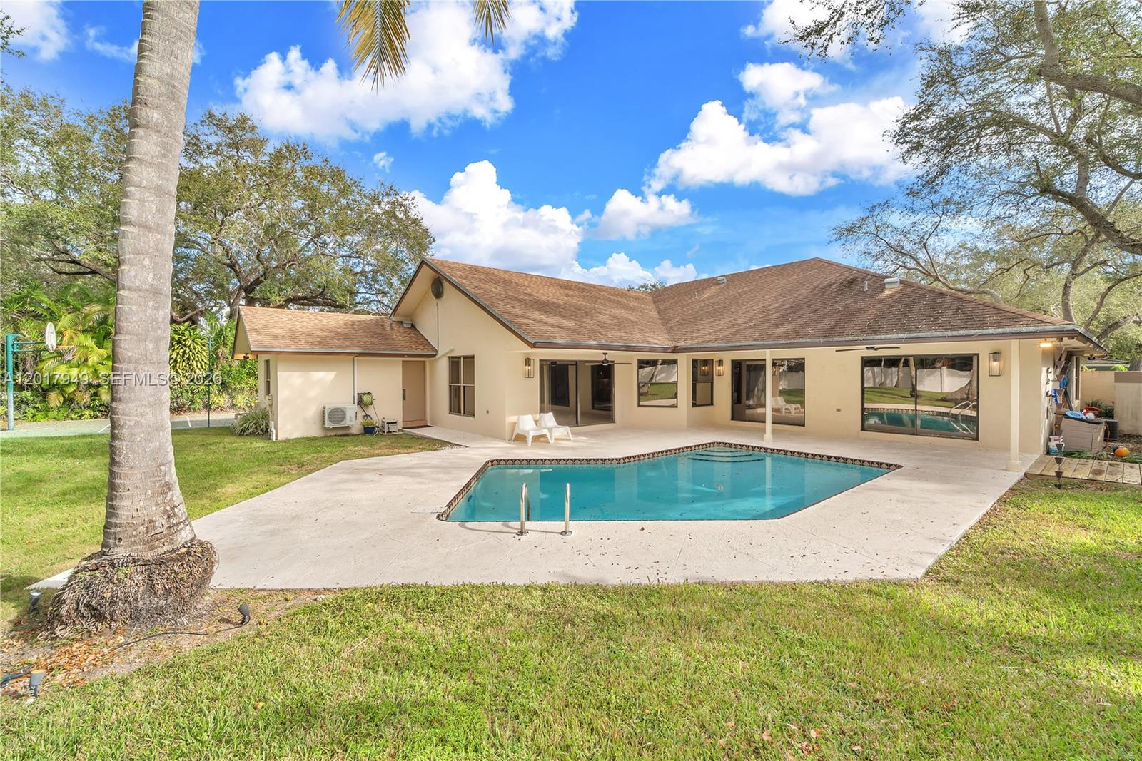 10330 SW 58th Ct #. Pinecrest, FL 33156