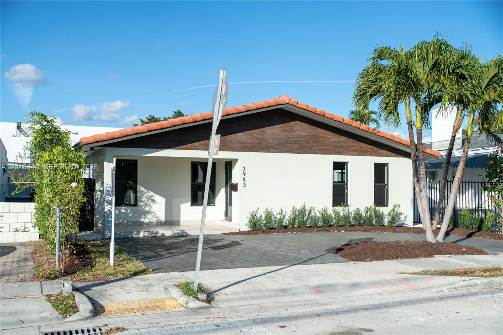 3983 SW 2nd St Miami, FL 33134